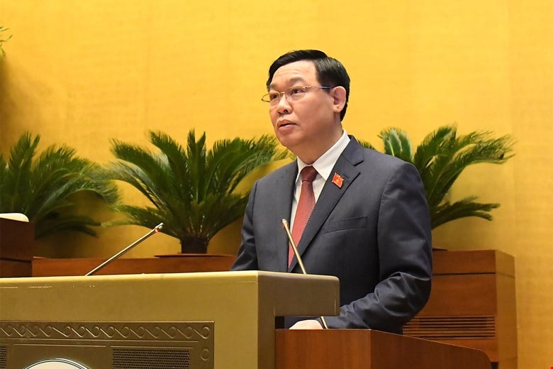 Chủ tịch Quốc hội: Chia sẻ sâu sắc tổn thất, mất mát, khó khăn mà người dân phải gánh chịu - Ảnh 2. Chủ tịch Quốc hội: Chia sẻ sâu sắc tổn thất, mất mát, khó khăn mà người dân phải gánh chịu - Ảnh 2.