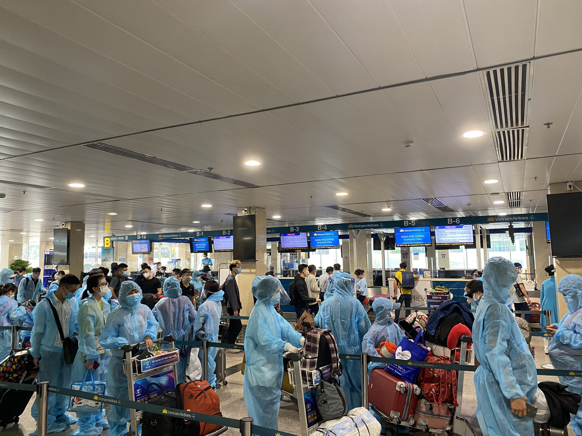 Hơn 600 người dân từ TP HCM về quê Bắc Ninh - Ảnh 4.