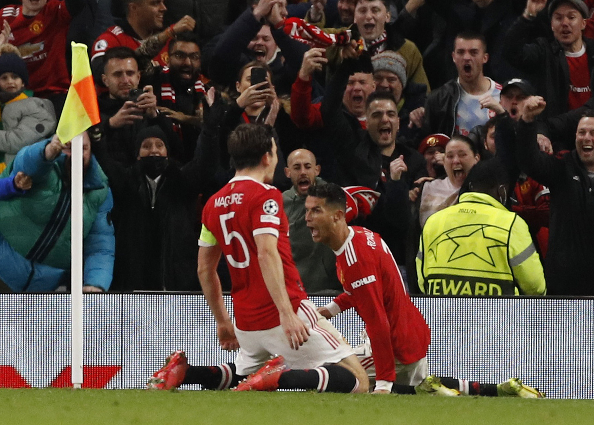 Ngược dòng điên cuồng ở Old Trafford, Man United đại phá Atalanta - Ảnh 11.