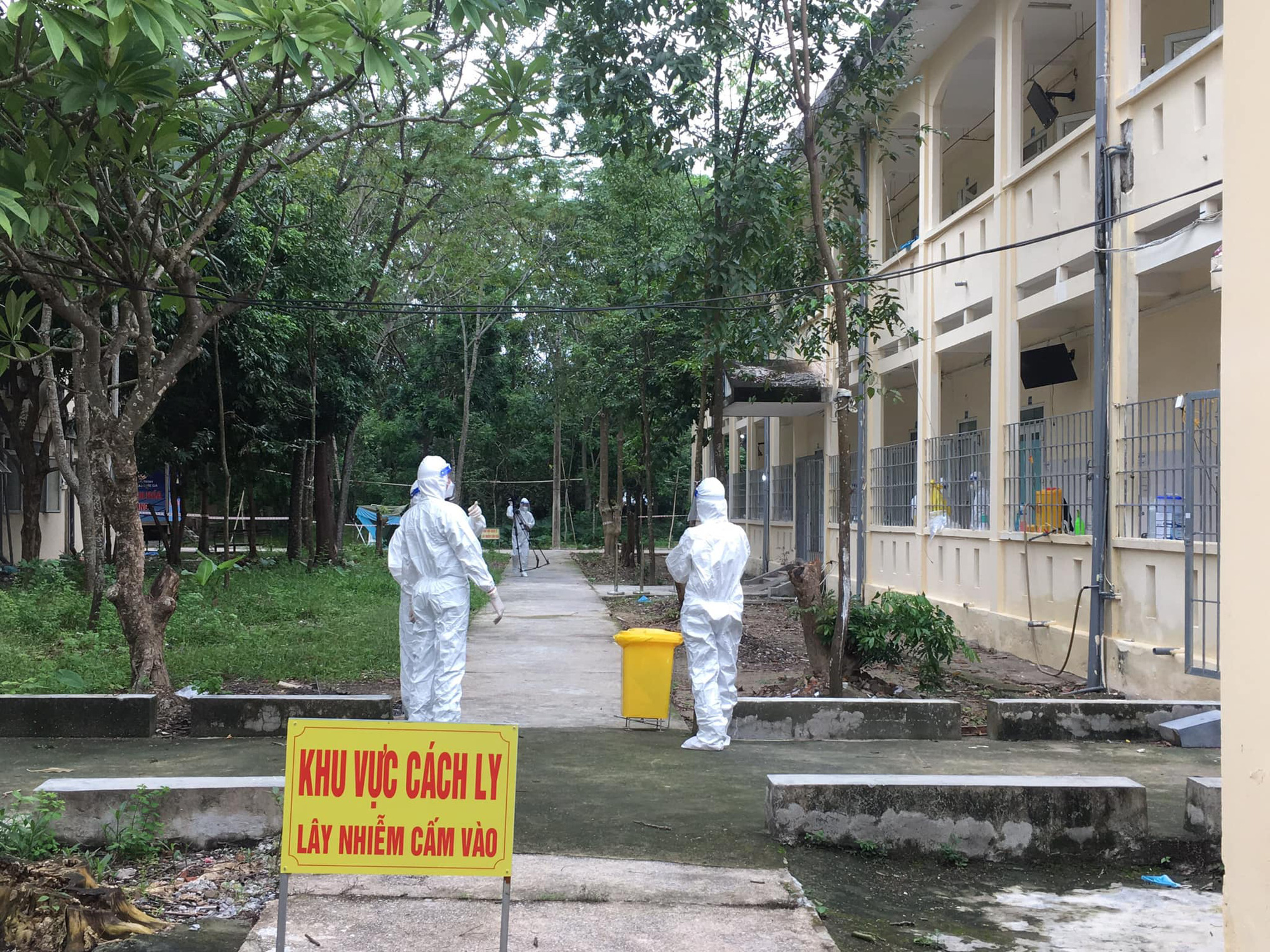 Ngưá»i đà n ông mắc Covid-19 Ä‘i chợ khắp nÆ¡i, tiếp xúc nhiá»u ngưá»i - Ảnh 1. Ngưá»i đà n ông mắc Covid-19 Ä‘i chợ khắp nÆ¡i, tiếp xúc nhiá»u ngưá»i - Ảnh 1.