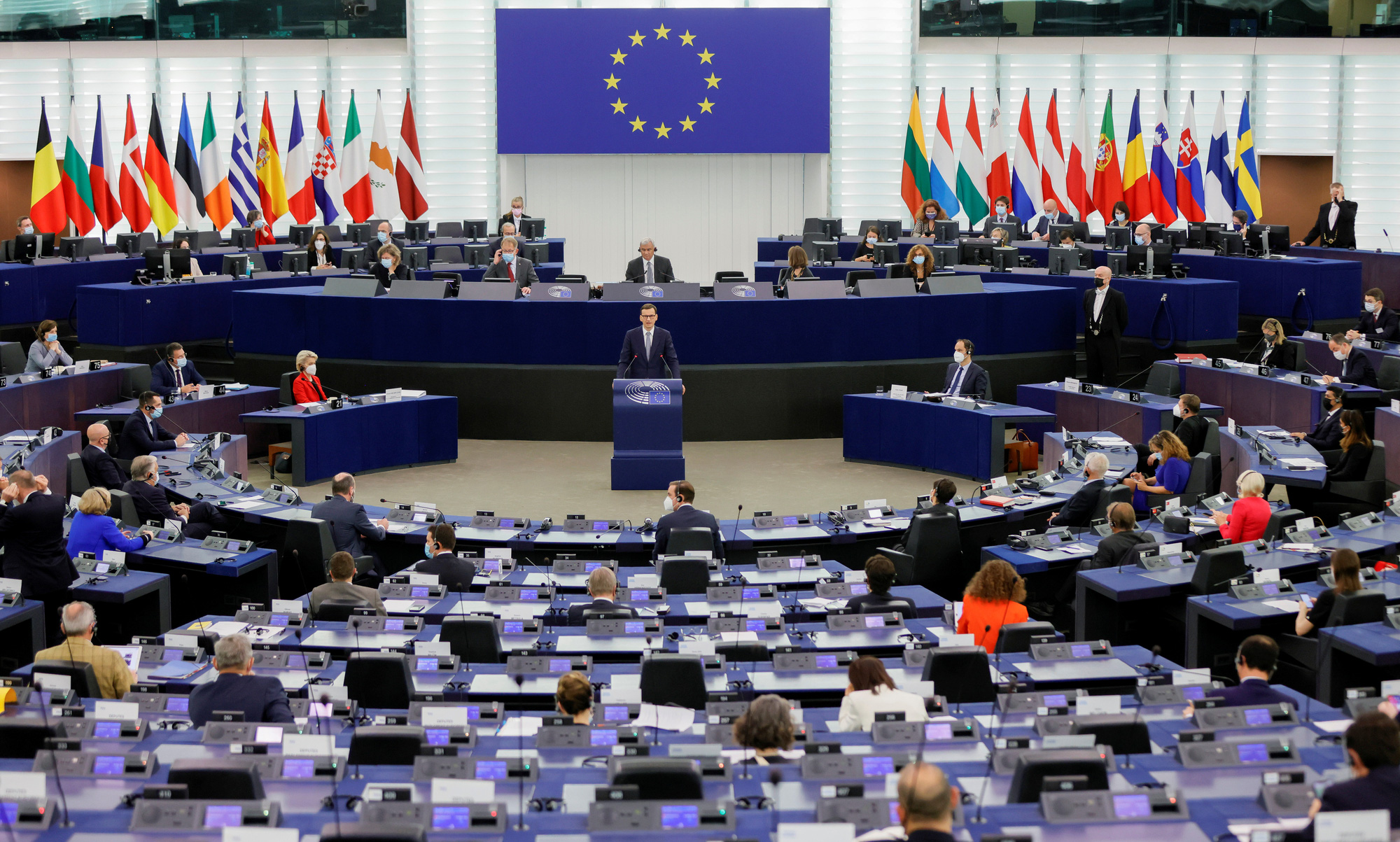 Ba Lan tuyên bố không cúi đầu trước áp lực tài chính của EU - Báo Người lao động