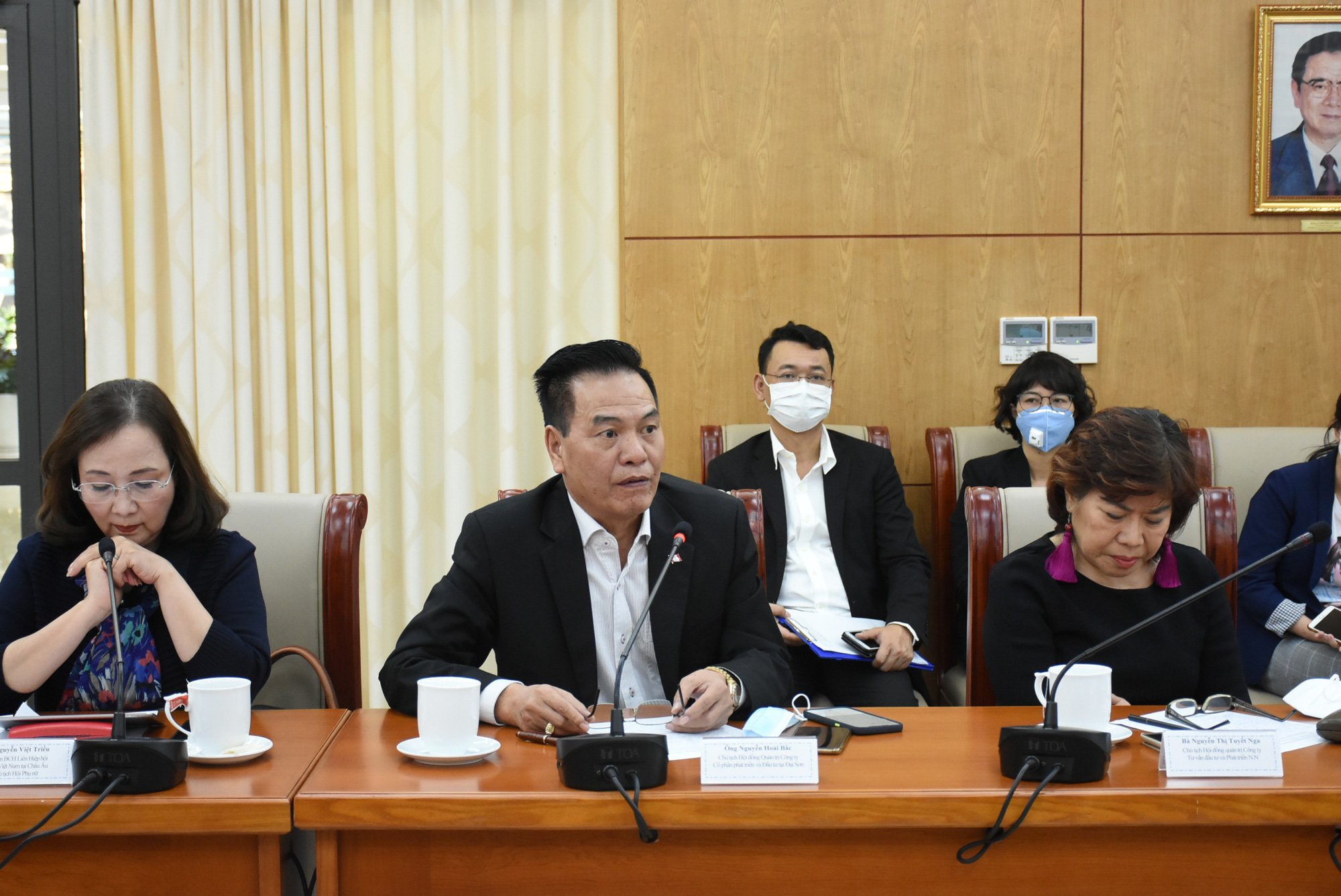 Kiều bào có thể góp ý trực tiếp về quy định pháp luật và thủ tục hành chính - Ảnh 3. Kiều bào có thể góp ý trực tiếp về quy định pháp luật và thủ tục hành chính - Ảnh 3.