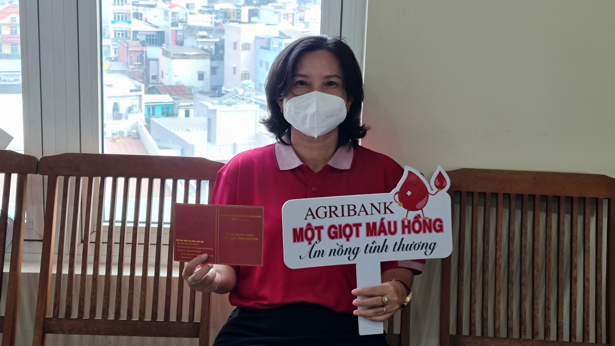 Agribank Long An: “Một giọt máu hồng - Ấm lòng tình thương” - Ảnh 9.