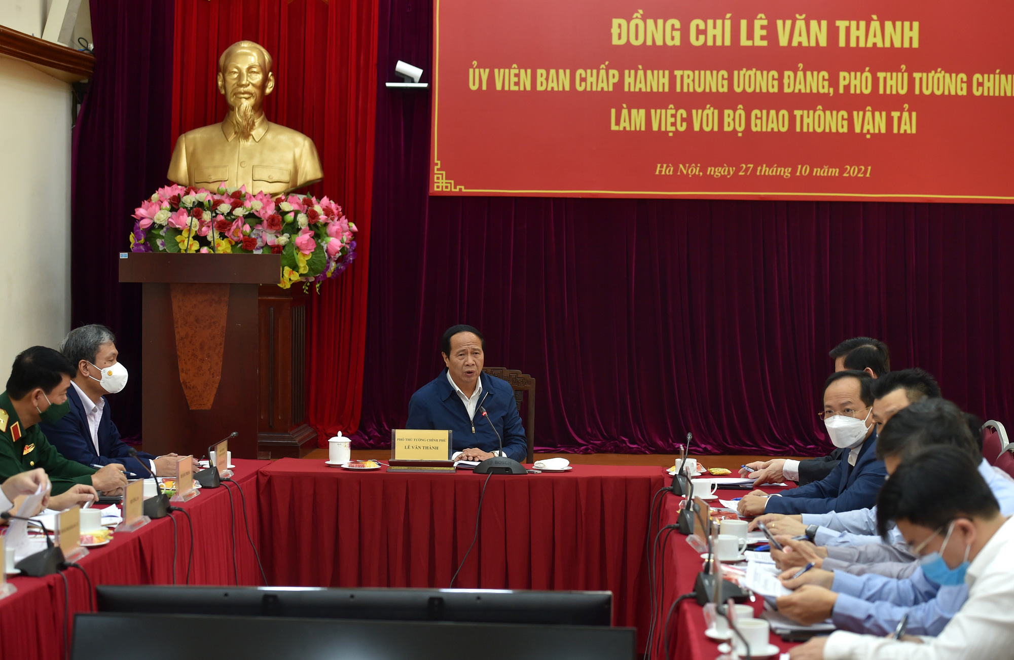 Trước ngà y 10-11 phải bà n giao tuyến đưá»ng sắt Cát Linh - Hà Äông - Ảnh 1. Trước ngà y 10-11 phải bà n giao tuyến đưá»ng sắt Cát Linh - Hà Äông - Ảnh 1.