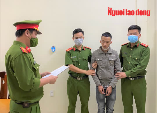 Tạm giữ khẩn cấp 2 kẻ tấn công dã man nam sinh trước cổng trưá»ng - Ảnh 2. Tạm giữ khẩn cấp 2 kẻ tấn công dã man nam sinh trước cổng trưá»ng - Ảnh 2.