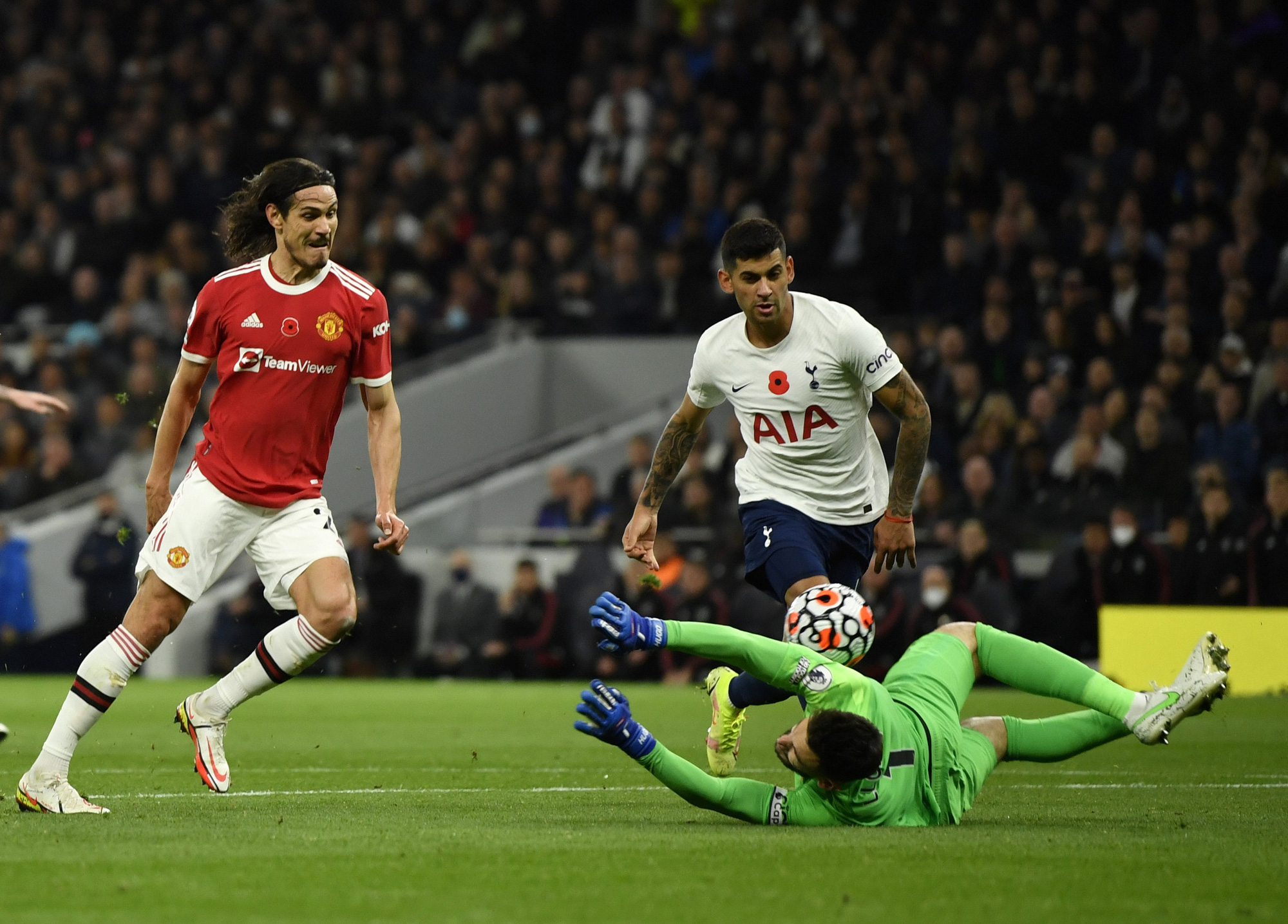 Bộ đôi lão tướng bùng nổ, Man United đại thắng Tottenham - Ảnh 6.