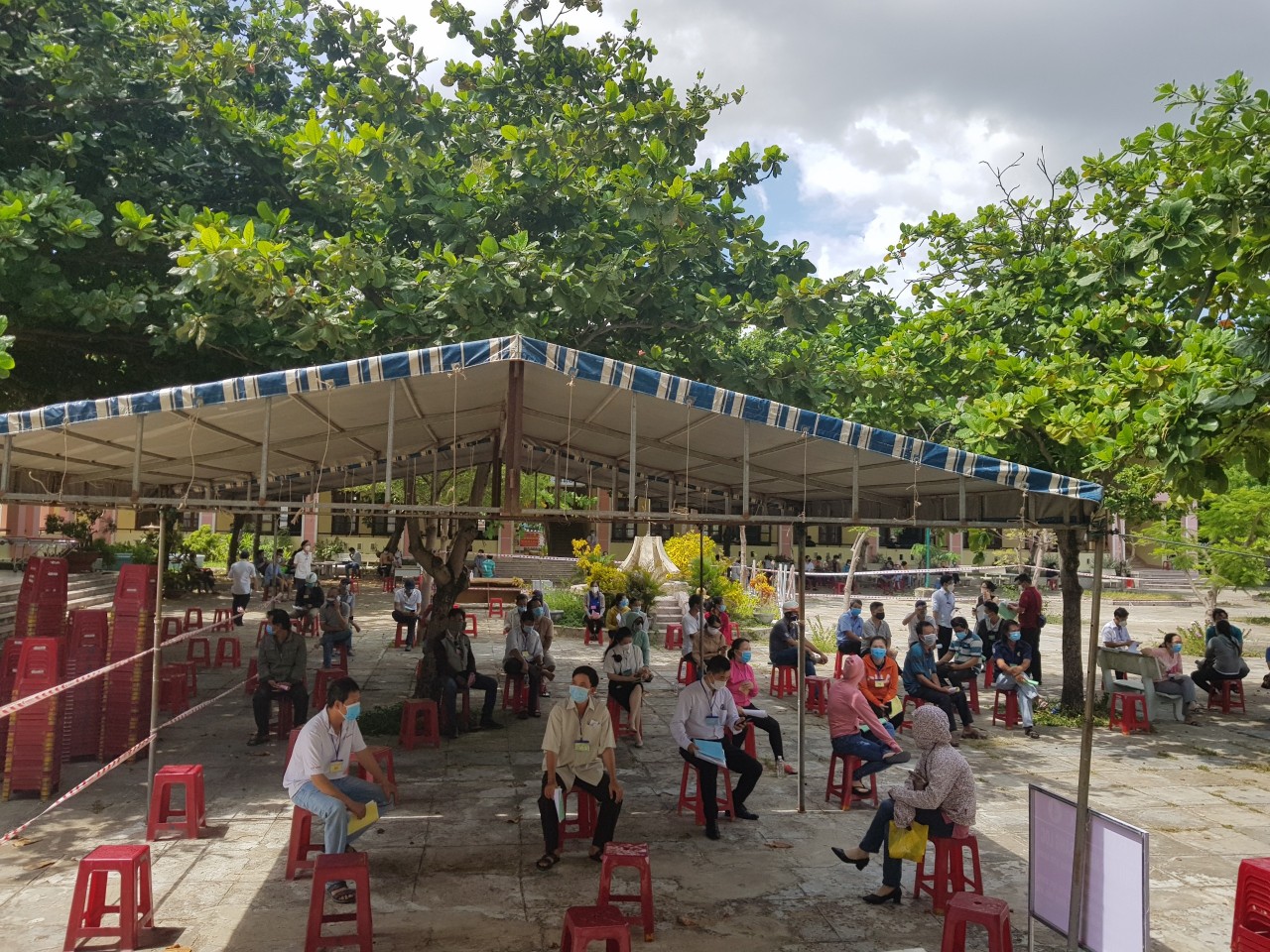 Phú Yên nới lỏng, trở lại trạng thái bình thường mới từ 0 giờ ngày 5-10 - Ảnh 3. Phú Yên nới lỏng, trở lại trạng thái bình thường mới từ 0 giờ ngày 5-10 - Ảnh 3.