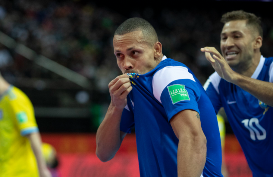 Ngược dòng thắng kịch tính, Brazil đoạt hạng Ba FIFA Futsal World Cup 2021 - Ảnh 4. Ngược dòng thắng kịch tính, Brazil đoạt hạng Ba FIFA Futsal World Cup 2021 - Ảnh 4.