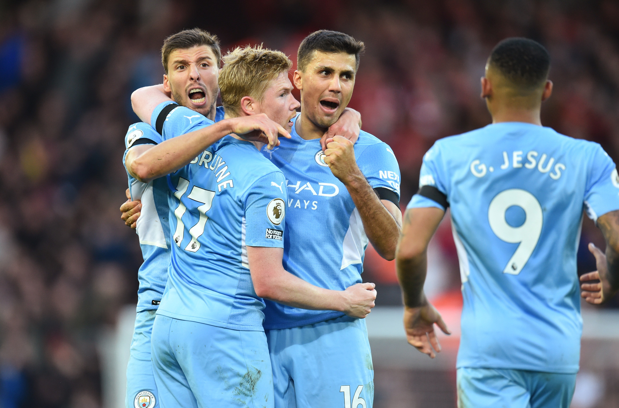 Đỉnh cao đại chiến Ngoại hạng, Man City cầm hòa nghẹt thở Liverpool - Ảnh 9. Đỉnh cao đại chiến Ngoại hạng, Man City cầm hòa nghẹt thở Liverpool - Ảnh 9.