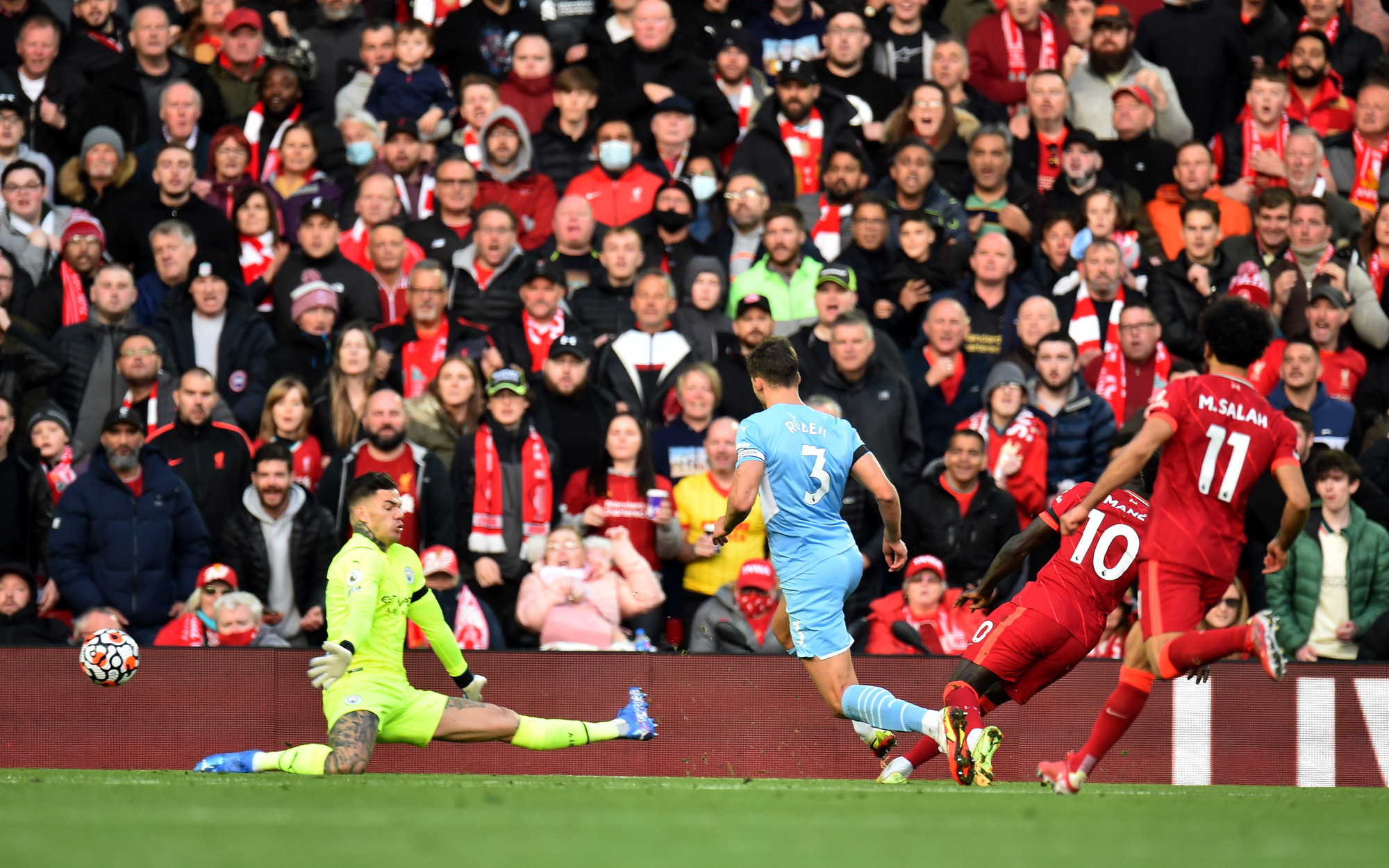 Đỉnh cao đại chiến Ngoại hạng, Man City cầm hòa nghẹt thở Liverpool - Ảnh 5. Đỉnh cao đại chiến Ngoại hạng, Man City cầm hòa nghẹt thở Liverpool - Ảnh 5.