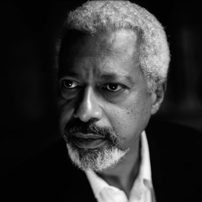 Tiểu thuyết gia gốc Phi đoạt giải Nobel Văn học 2021 - Ảnh 1.