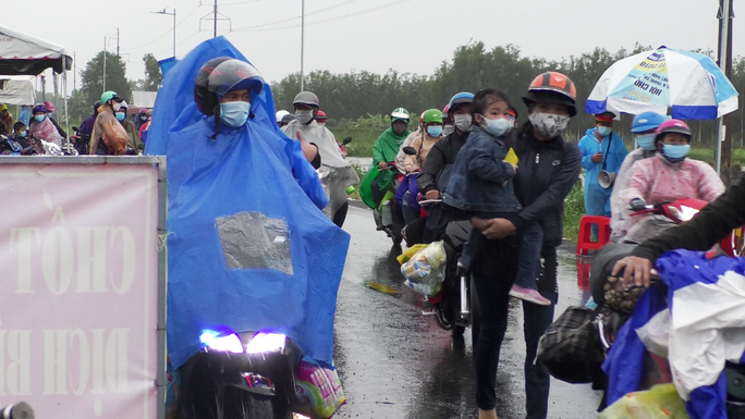 Công điện của Thủ tướng: Bố trí chuyên chở nếu người dân không có phương tiện phù hợp - Ảnh 1.