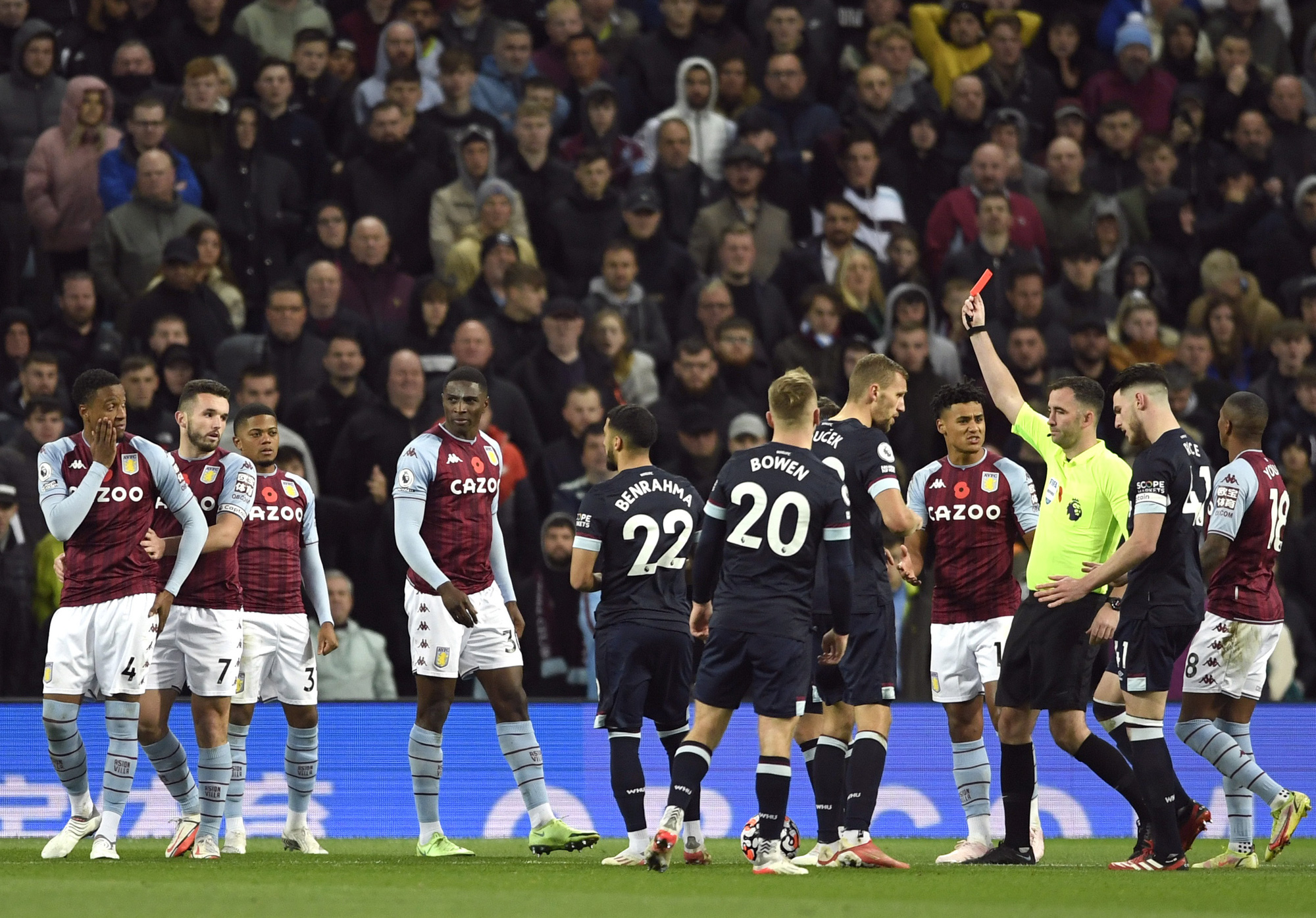 Thẻ đỏ nghiệt ngã, Aston Villa đại bại dưới tay West Ham - Ảnh 7.