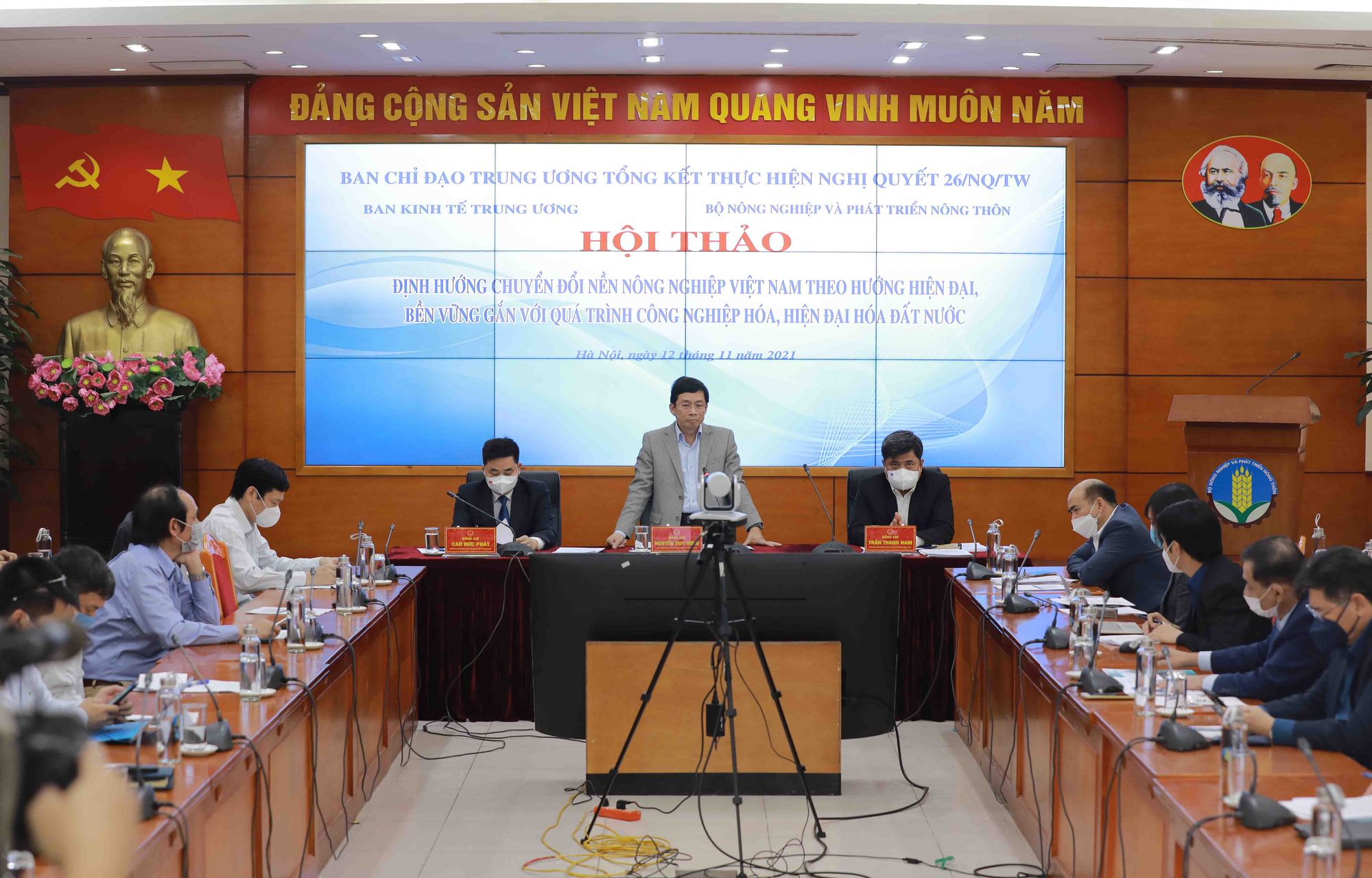 Ông Nguyá»…n Duy Hưng: Phát triển mạnh mẽ khoa há»c công nghệ, chuyển đổi số trong nông nghiệp - Ảnh 1. Ông Nguyá»…n Duy Hưng: Phát triển mạnh mẽ khoa há»c công nghệ, chuyển đổi số trong nông nghiệp - Ảnh 1.