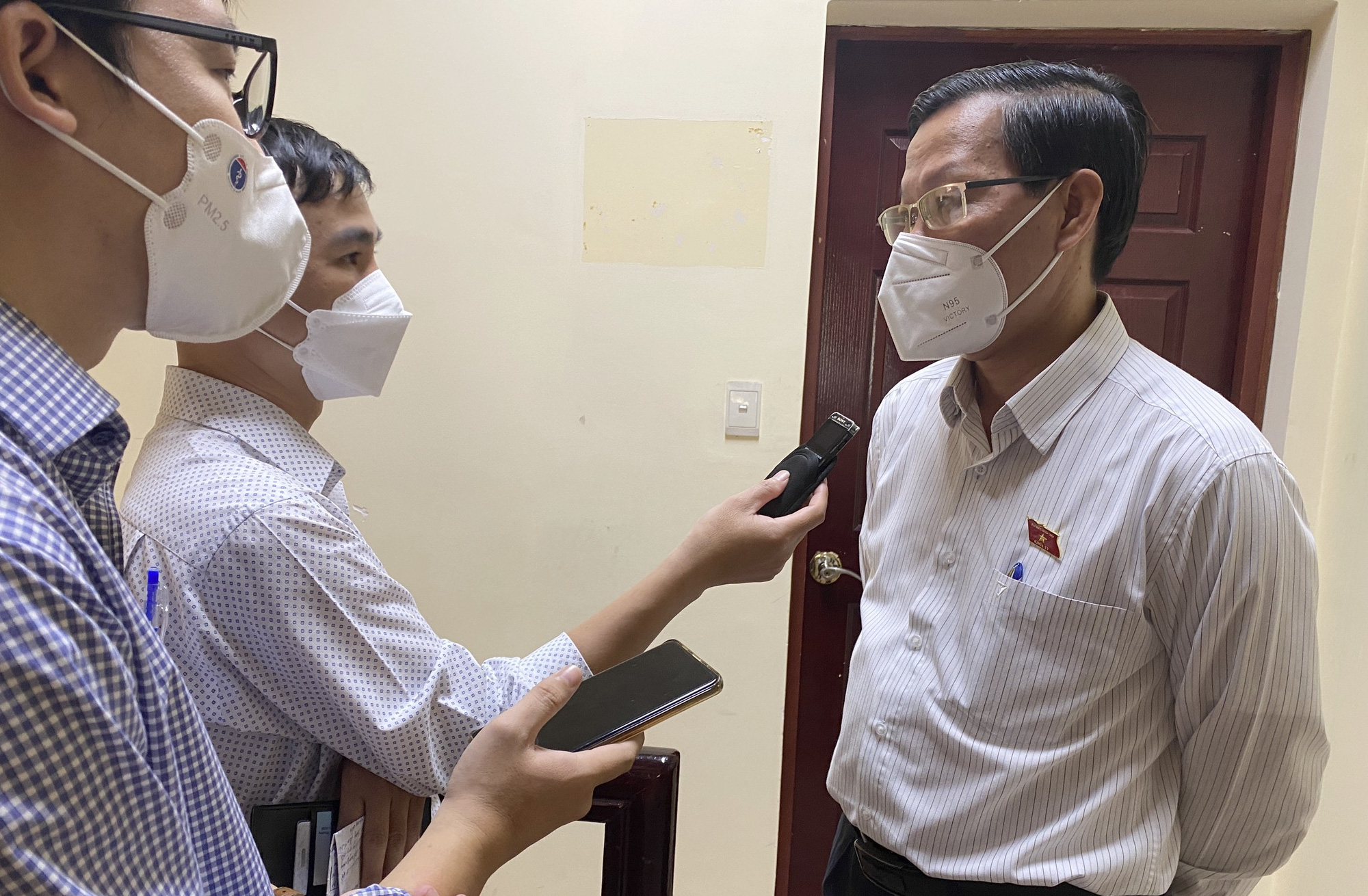 Chá»§ tịch Phan Văn Mãi nói vá» mức độ mở cá»a ở TP HCM - Ảnh 1. Chá»§ tịch Phan Văn Mãi nói vá» mức độ mở cá»a ở TP HCM - Ảnh 1.
