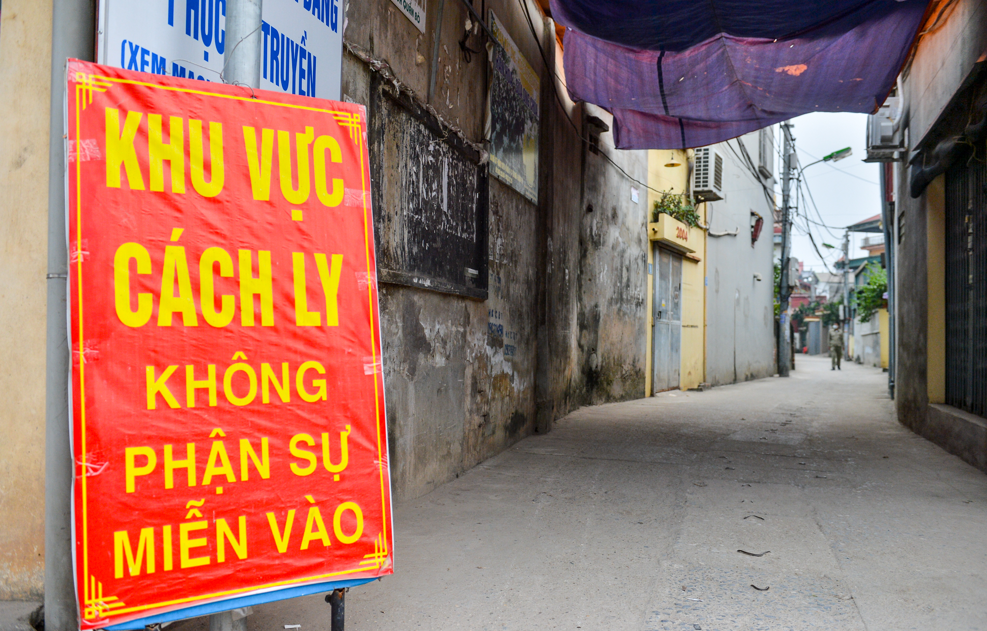 CLIP: Phong toả công trưá»ng có hà ng chục ca nhiá»…m SARS-CoV-2 chưa rõ nguồn lây - Ảnh 13. CLIP: Phong toả công trưá»ng có hà ng chục ca nhiá»…m SARS-CoV-2 chưa rõ nguồn lây - Ảnh 13.