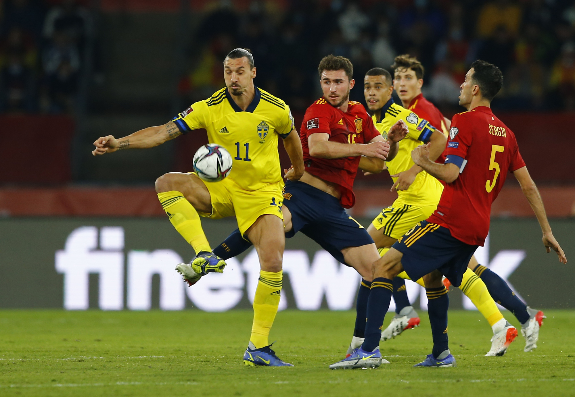 Chân gỗ Morata ghi bàn thắng vàng, Tây Ban Nha thẳng tiến World Cup 2022 - Ảnh 8.