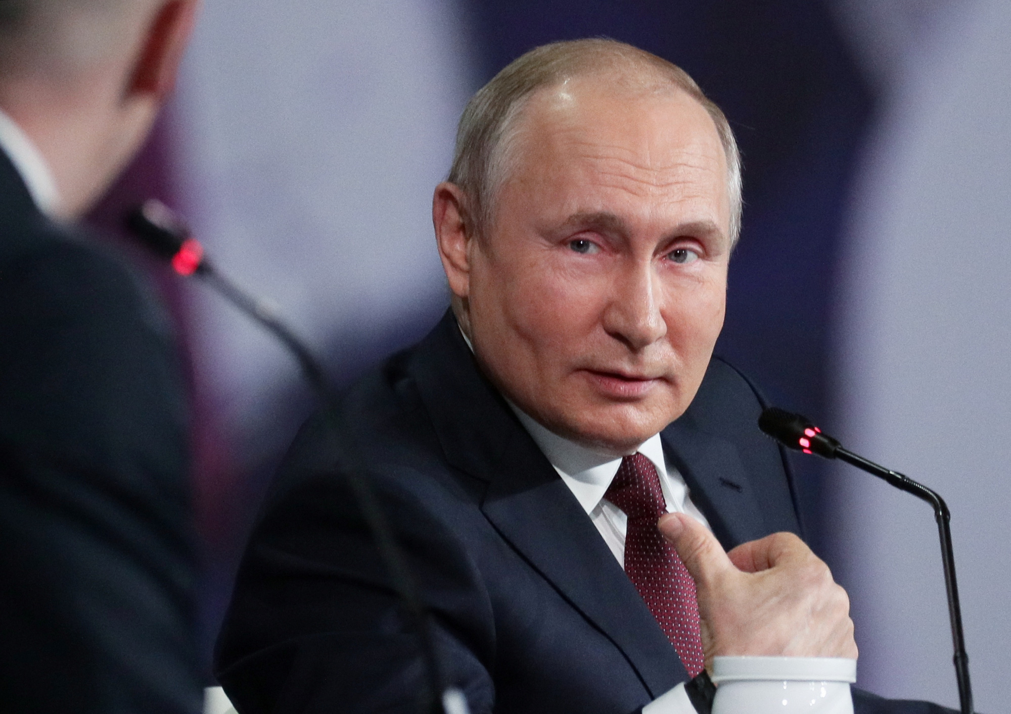 NATO cảnh báo Nga, Tổng thống Putin chỉ tay về phía Mỹ - Ảnh 2. NATO cảnh báo Nga, Tổng thống Putin chỉ tay về phía Mỹ - Ảnh 2.