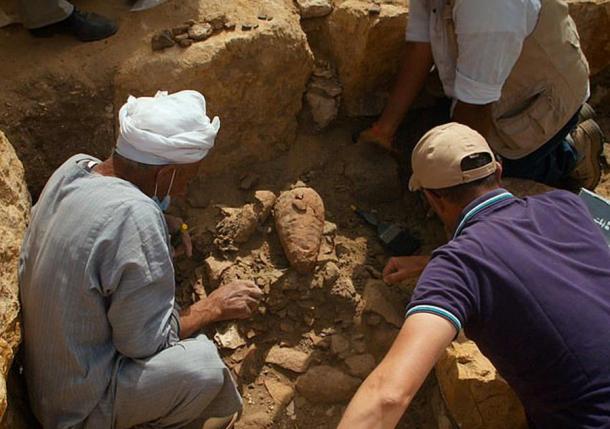 Ai Cập có phát hiện khảo cổ vĩ đại nhất trong 50 năm - Ảnh 2.