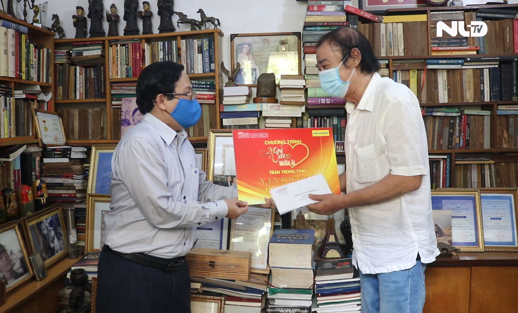 “Chuyến tàu ký ức” đưa sinh viên đến gần hơn với phim tài liệu - Ảnh 4.