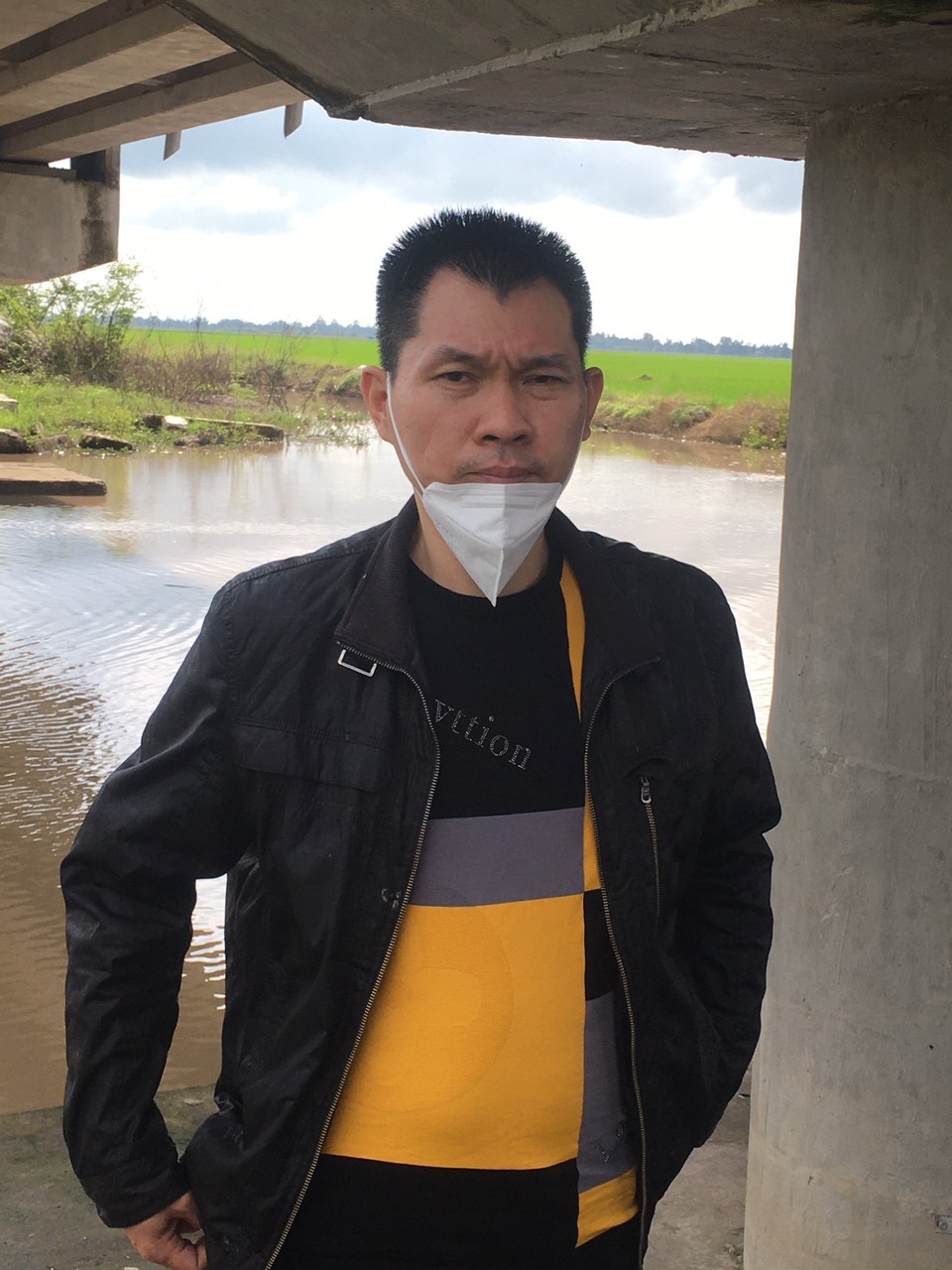 HÆ¡n 4 giá» máºt phục dá»c biên giá»›i vây bắt 2 ngưá»i đà n ông Trung Quốc - Ảnh 2. HÆ¡n 4 giá» máºt phục dá»c biên giá»›i vây bắt 2 ngưá»i đà n ông Trung Quốc - Ảnh 2.