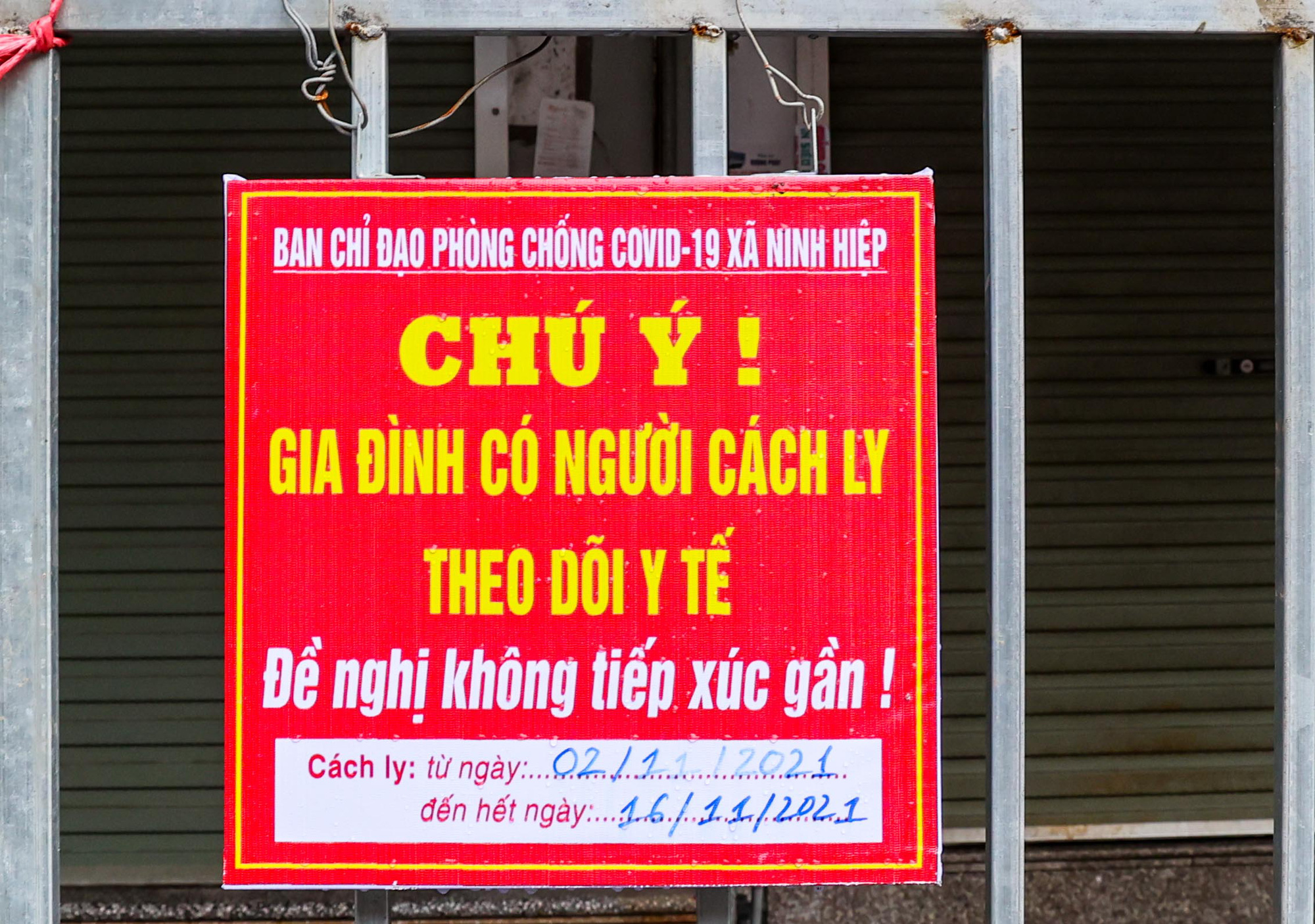 CLIP: Lấy hơn 4.000 mẫu xét nghiệm Covid-19 cho các tiểu thương, người dân chợ Ninh Hiệp - Ảnh 4.