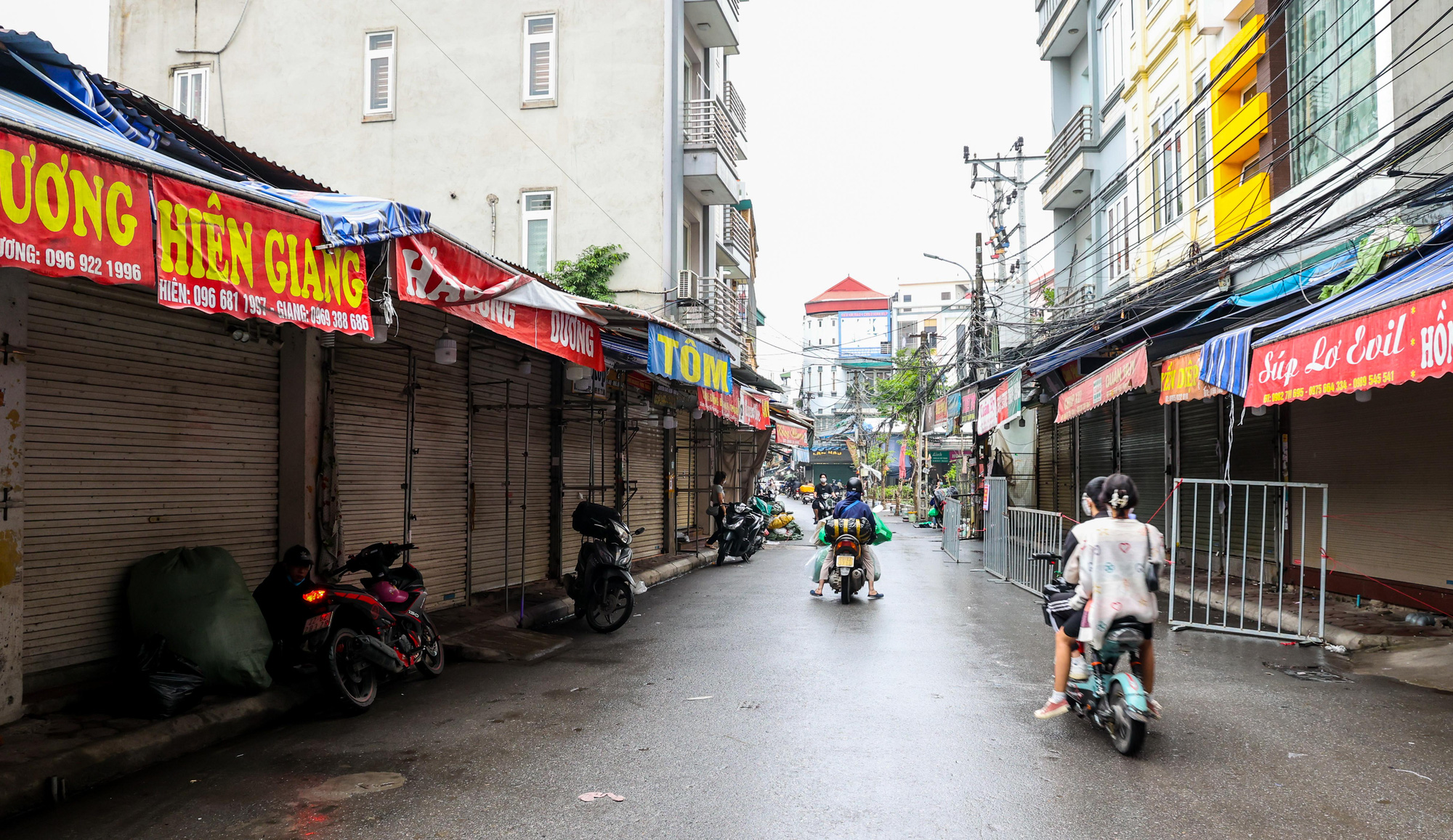 CLIP: Lấy hơn 4.000 mẫu xét nghiệm Covid-19 cho các tiểu thương, người dân chợ Ninh Hiệp - Ảnh 5.