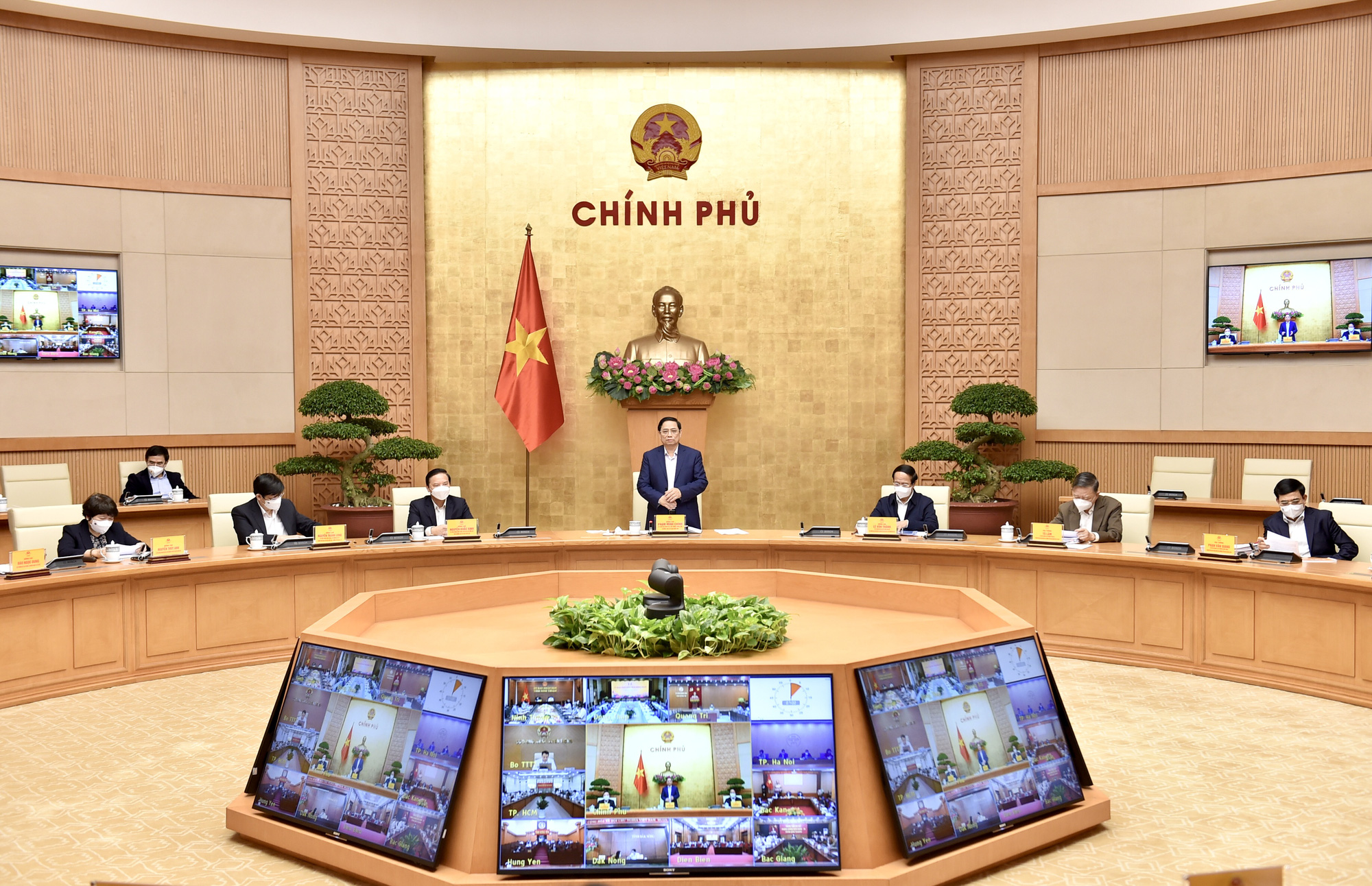 Thá»§ tướng Phạm Minh ChÃnh chá»§ trì há»p sau hÆ¡n 1 tháng triển khai Nghị quyết 128 - Ảnh 1. Thá»§ tướng Phạm Minh ChÃnh chá»§ trì há»p sau hÆ¡n 1 tháng triển khai Nghị quyết 128 - Ảnh 1.