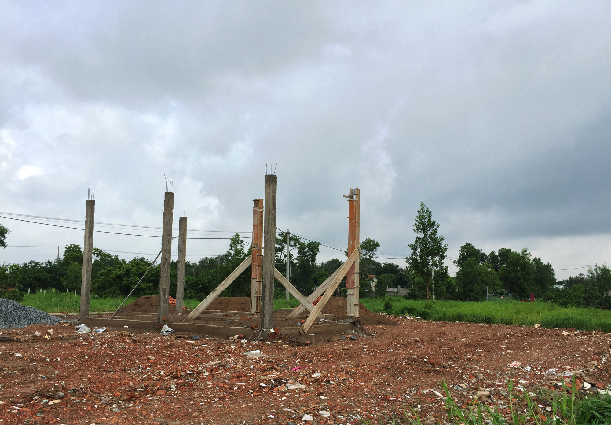 TP HCM: Giá đất Bình Chánh tăng chóng mặt vì thông tin huyện lên quáºn - Ảnh 3. TP HCM: Giá đất Bình Chánh tăng chóng mặt vì thông tin huyện lên quáºn - Ảnh 3.