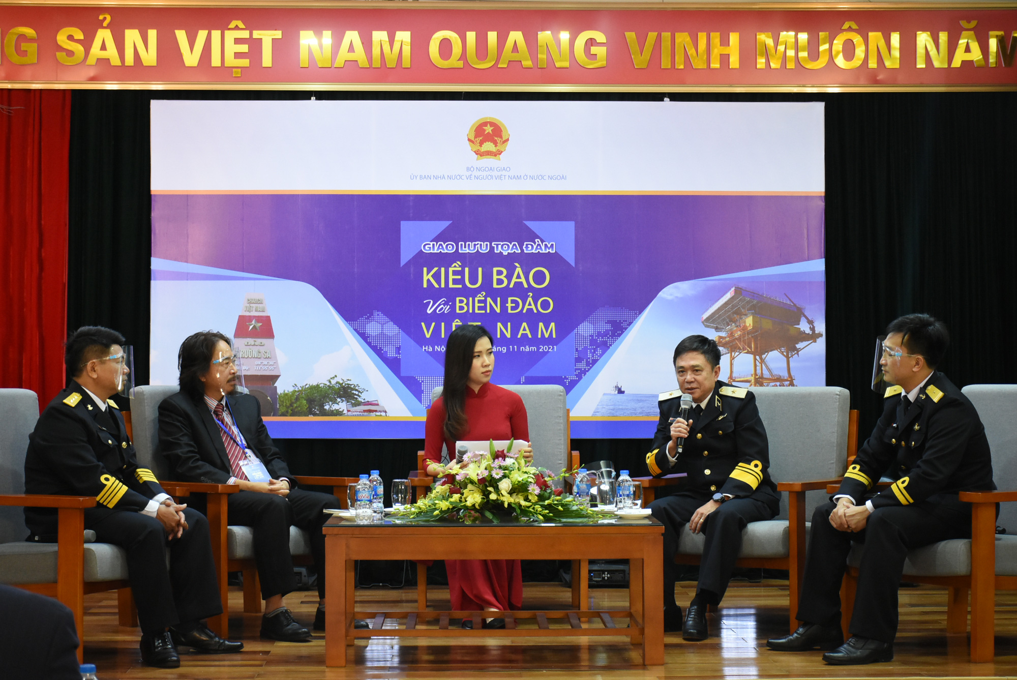Kiá»u bà o Mỹ: Chuyến Ä‘i Trưá»ng Sa đánh dấu khúc chuyển trong cuá»™c Ä‘á»i hoạt động chÃnh trị cá»§a tôi - Ảnh 2. Kiá»u bà o Mỹ: Chuyến Ä‘i Trưá»ng Sa đánh dấu khúc chuyển trong cuá»™c Ä‘á»i hoạt động chÃnh trị cá»§a tôi - Ảnh 2.