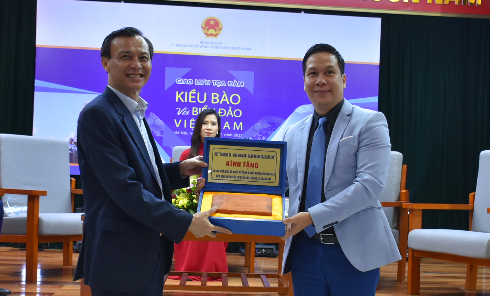 Kiá»u bà o Mỹ: Chuyến Ä‘i Trưá»ng Sa đánh dấu khúc chuyển trong cuá»™c Ä‘á»i hoạt động chÃnh trị cá»§a tôi - Ảnh 5. Kiá»u bà o Mỹ: Chuyến Ä‘i Trưá»ng Sa đánh dấu khúc chuyển trong cuá»™c Ä‘á»i hoạt động chÃnh trị cá»§a tôi - Ảnh 5.