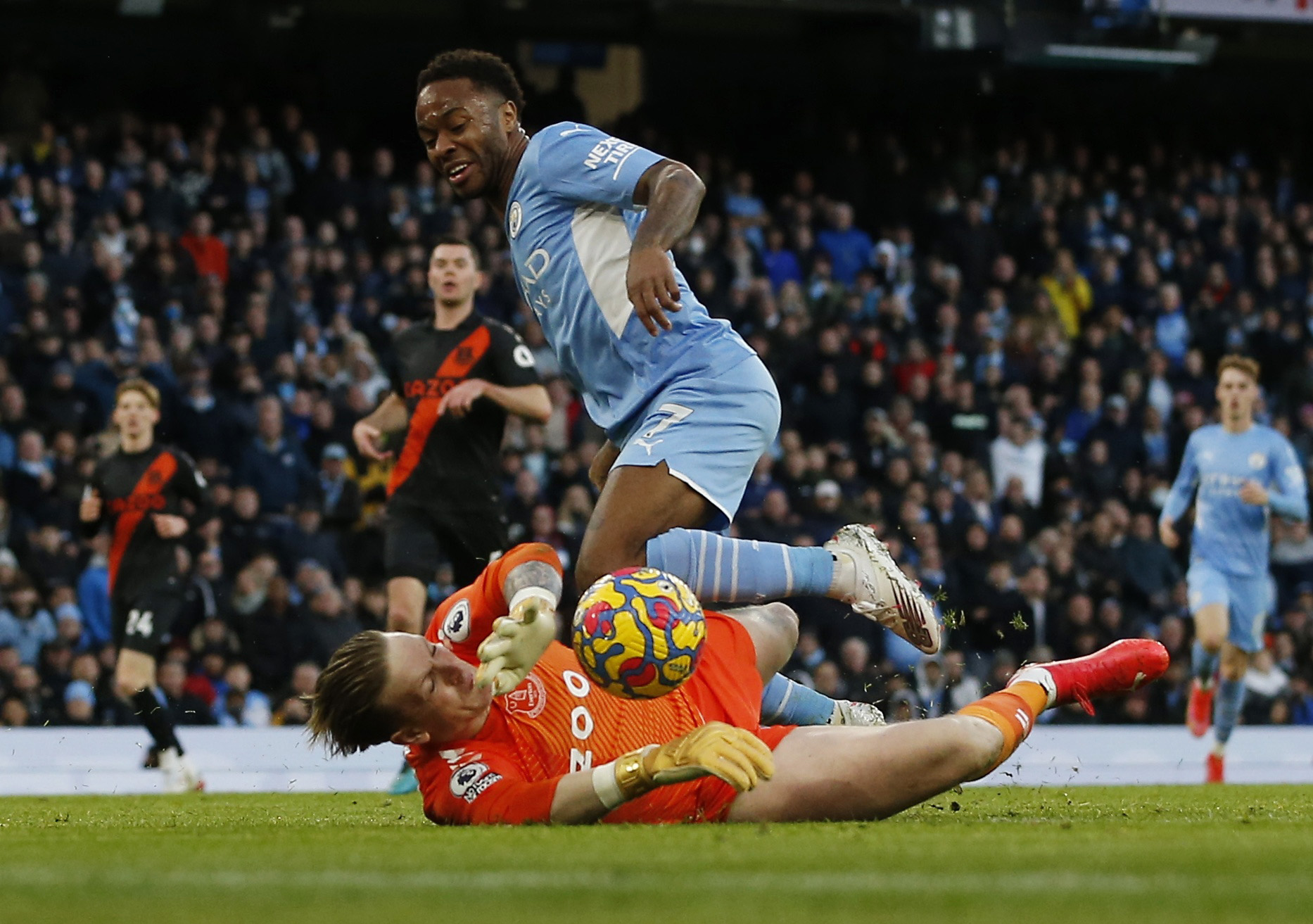 Jordan Pickford v Raheem Sterling