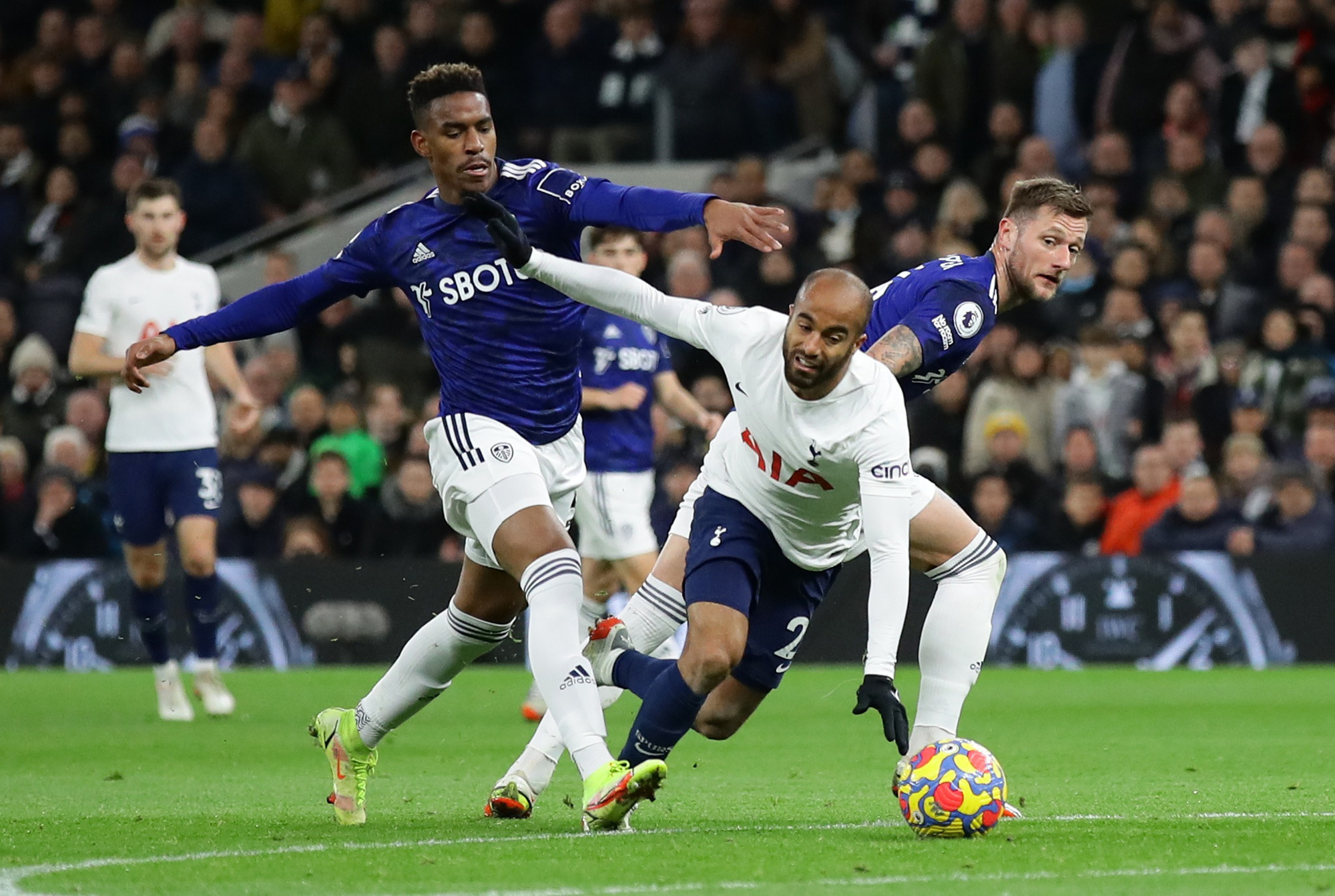 Tottenham ngược dòng hạ Leeds United, Conte có chiến thắng đầu tay - Ảnh 3.