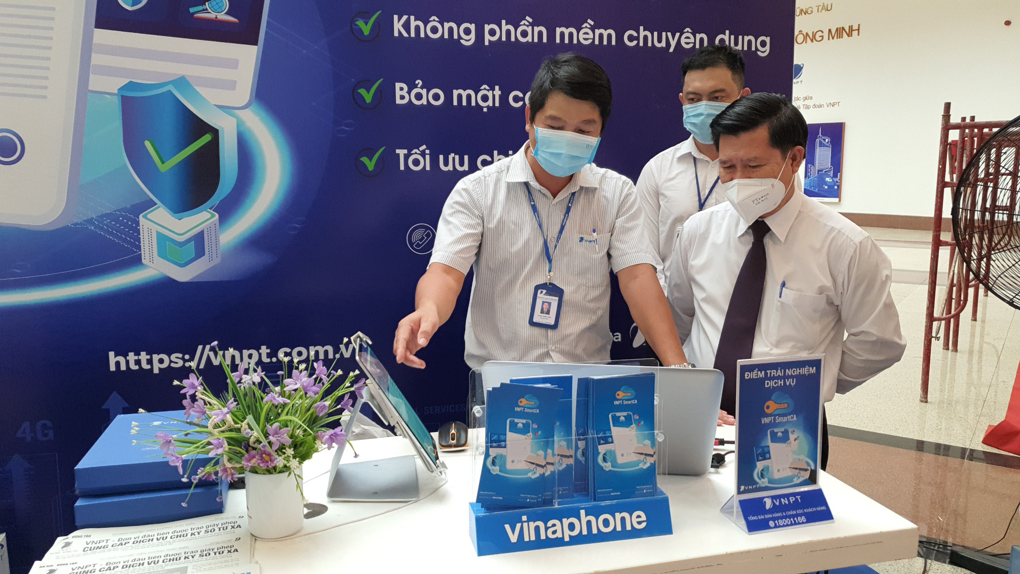 Tỉnh đầu tiên tích hợp giải pháp ký số trên nền tảng di động vào cổng dịch vụ công - Ảnh 2. Tỉnh đầu tiên tích hợp giải pháp ký số trên nền tảng di động vào cổng dịch vụ công - Ảnh 2.