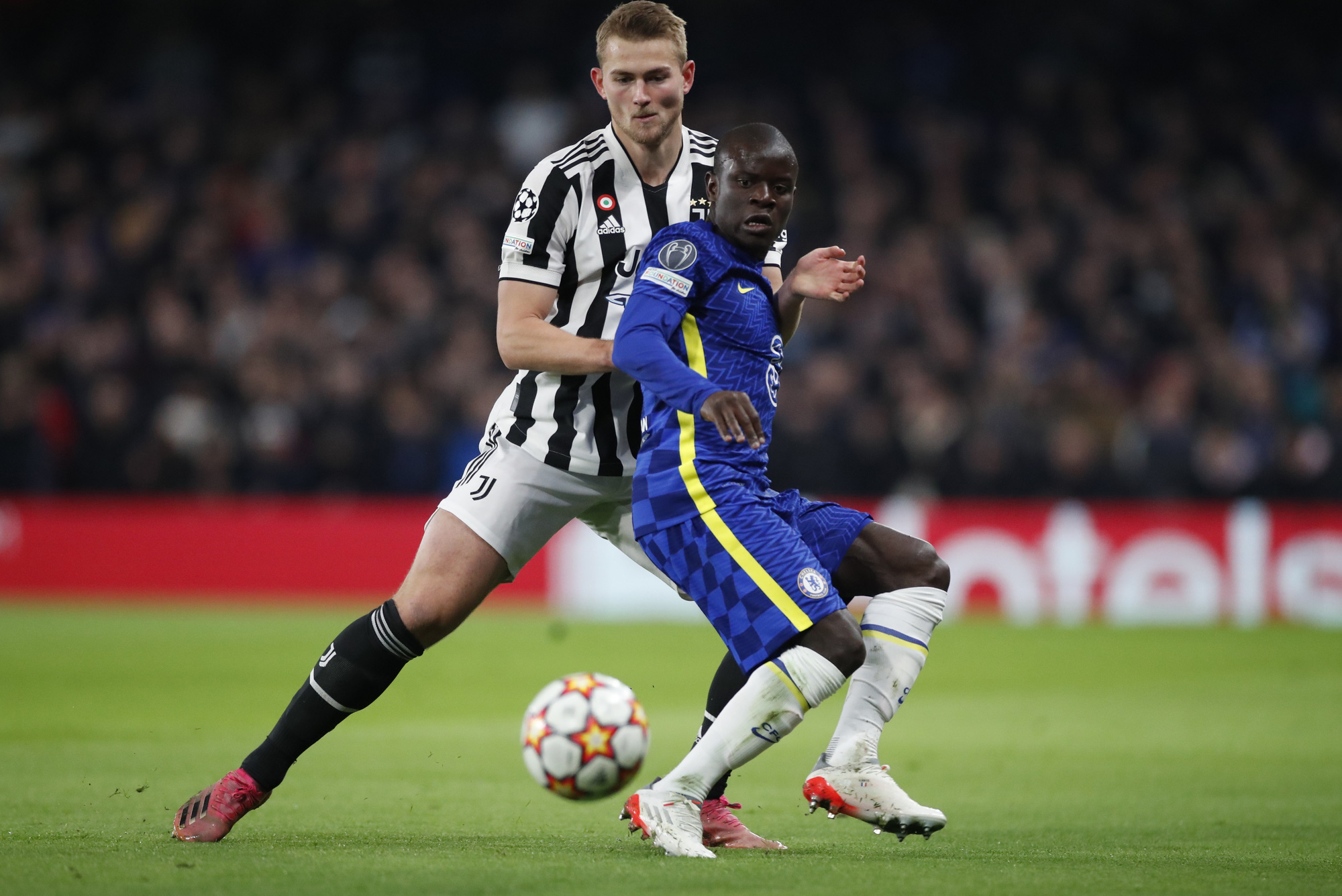Đè bẹp Juventus song Chelsea phải nhận kết cuộc cay đắng - Ảnh 5. Đè bẹp Juventus song Chelsea phải nhận kết cuộc cay đắng - Ảnh 5.
