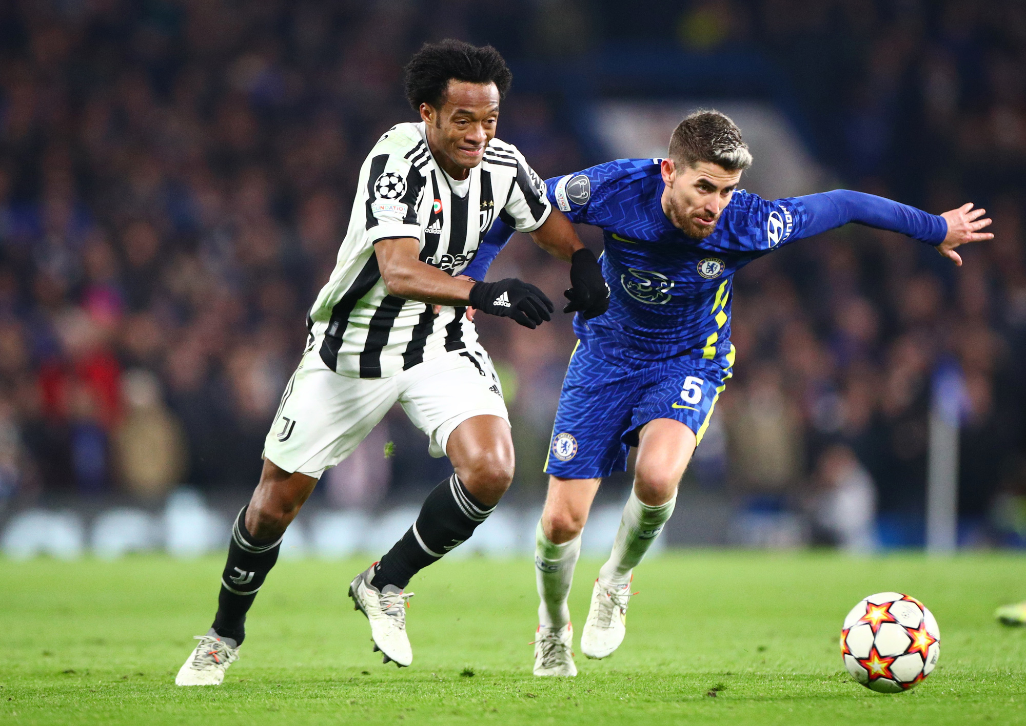 Đè bẹp Juventus song Chelsea phải nhận kết cuộc cay đắng - Ảnh 1. Đè bẹp Juventus song Chelsea phải nhận kết cuộc cay đắng - Ảnh 1.