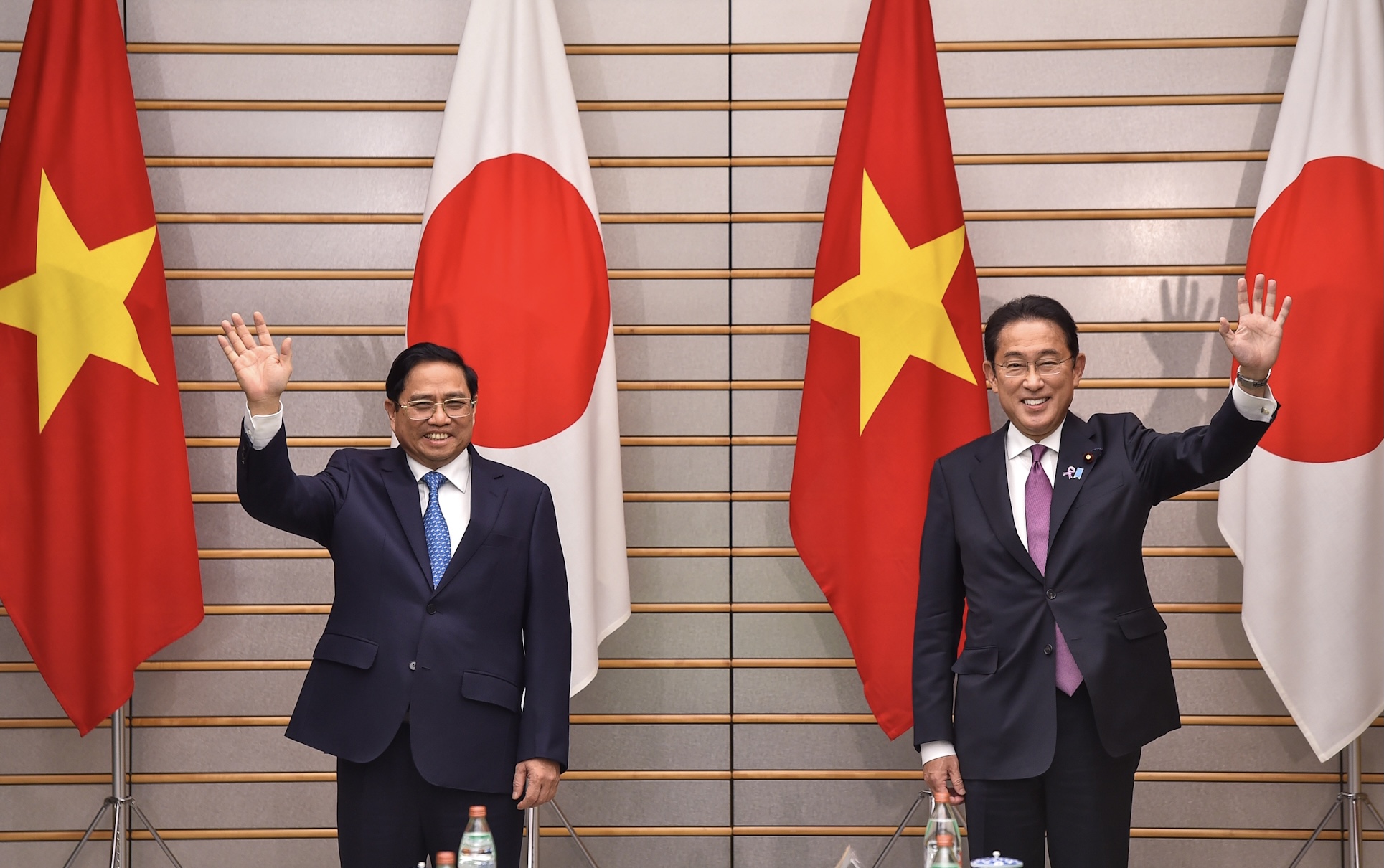 Thủ tướng Nhật Bản Kishida Fumio đón Thủ tướng Phạm Minh Chính - Ảnh 6.
