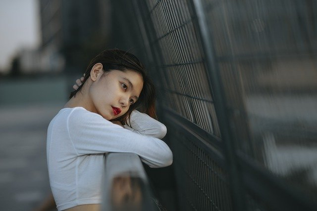 Níu giữ bằng... bùa yêu - Ảnh 1. Níu giữ bằng... bùa yêu - Ảnh 1.