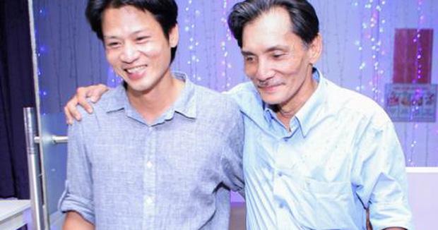 Con trai lớn của diễn viên Thương Tín là ca sĩ - Ảnh 4.