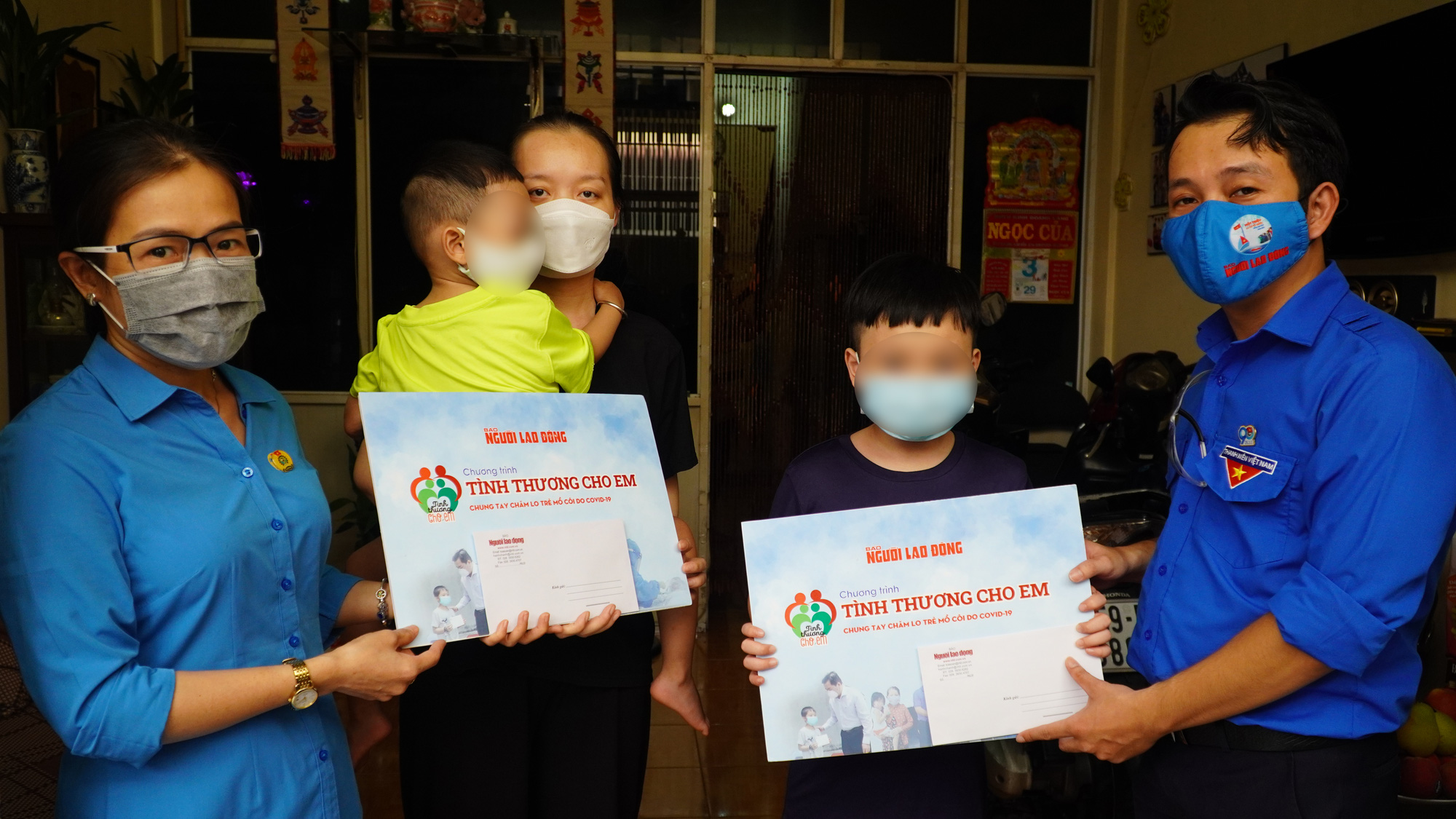 Chương trình “Tình thương cho em†đến vá»›i trẻ em mồ côi vì Covid-19 ở quáºn 1 - Ảnh 1. Chương trình “Tình thương cho em†đến vá»›i trẻ em mồ côi vì Covid-19 ở quáºn 1 - Ảnh 1.