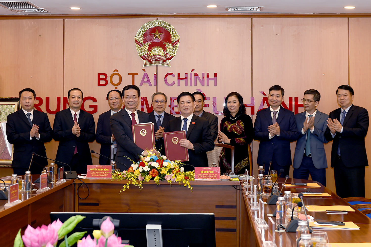 Bá»™ Tà i chÃnh ký thá»a thuáºn phối hợp công tác vá»›i Bá»™ Thông tin và Truyá»n thông - Ảnh 1. Bá»™ Tà i chÃnh ký thá»a thuáºn phối hợp công tác vá»›i Bá»™ Thông tin và Truyá»n thông - Ảnh 1.
