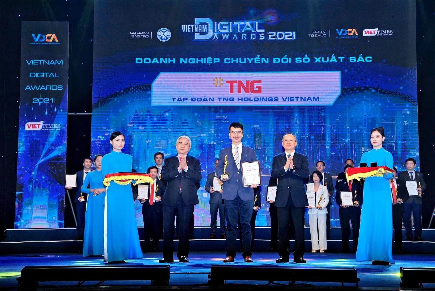 Giải thưởng Chuyển đổi số Việt Nam vinh danh TNG Holdings Vietnam