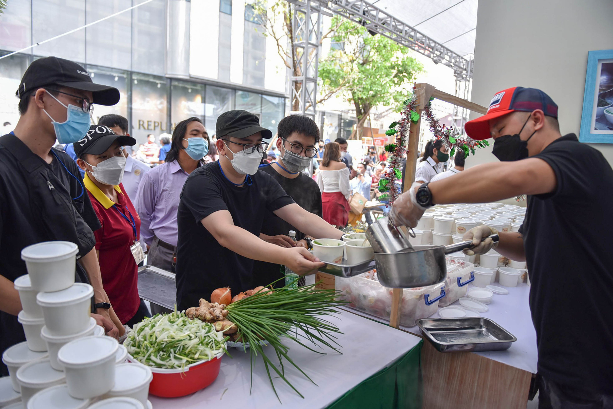 Hào hứng khám phá hương vị phở tại Ngày của Phở 12-12 - Ảnh 7.