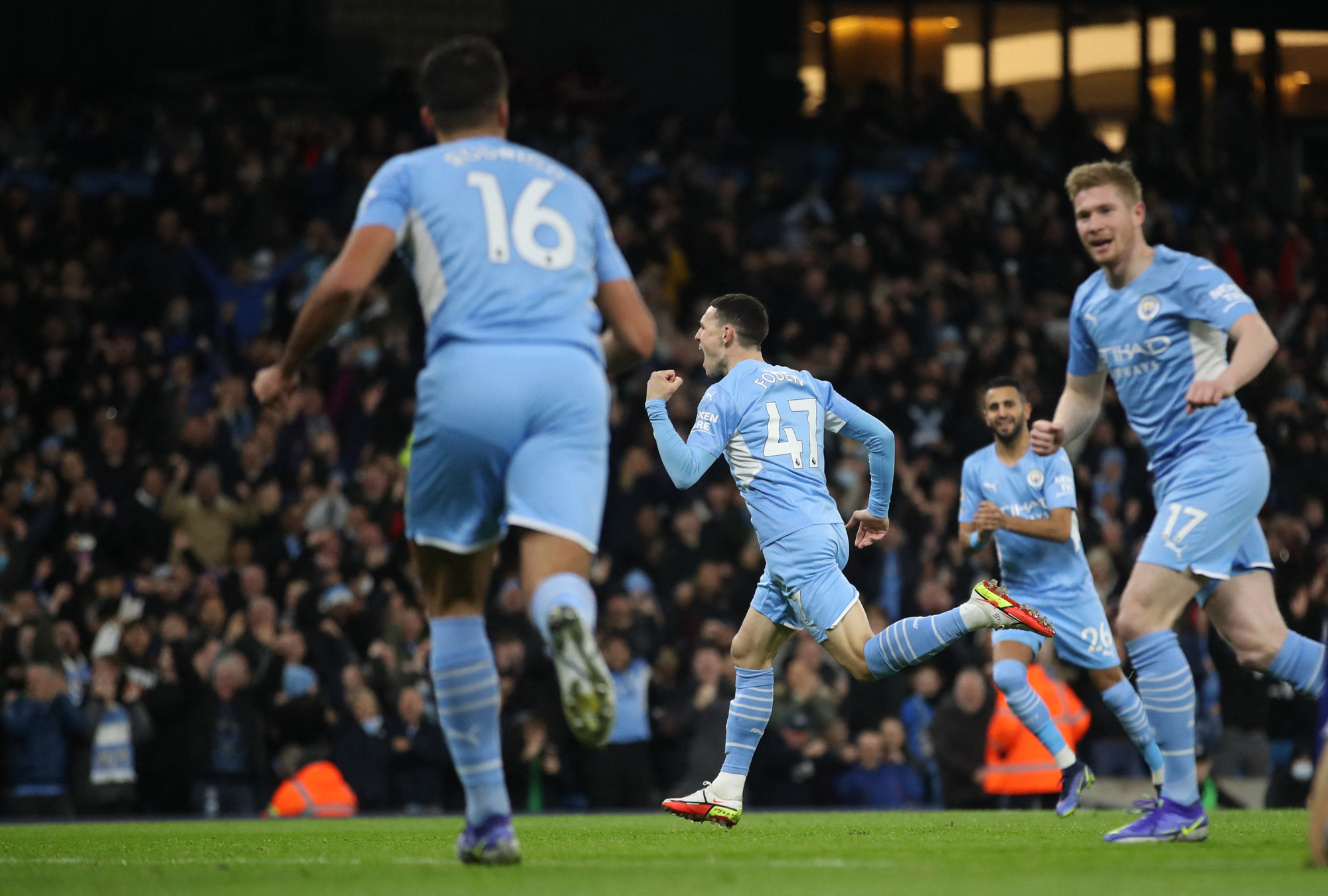 Hủy diệt Leeds United 7 bàn, Man City tăng tốc ngôi đầu Ngoại hạng - Ảnh 1.