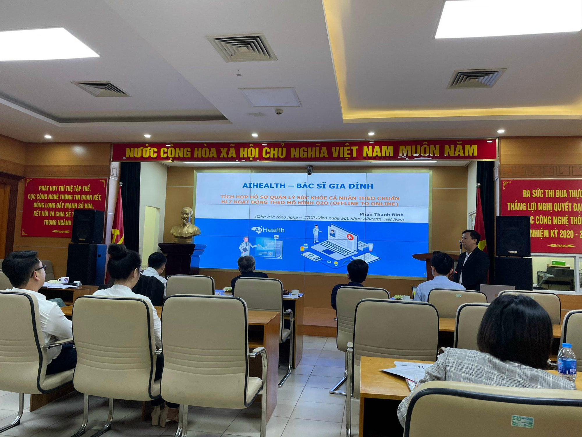AIHealth - Ứng dụng tìm bác sĩ riêng đoạt Top 3 Bộ Y tế - Ảnh 1.