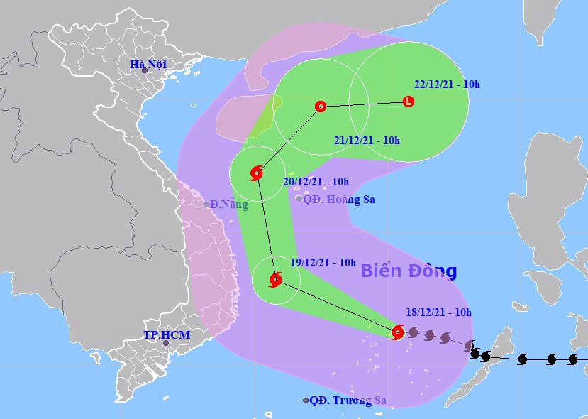 Bão số 9 giật cấp 17, miền Trung mưa lớn - Ảnh 1.