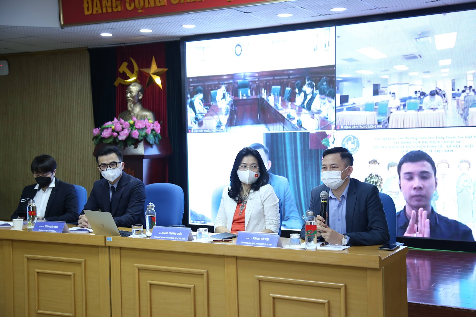 Mức lương bình quân của nhân viên y tế là 7,36 triệu đồng/tháng - Ảnh 3. Mức lương bình quân của nhân viên y tế là 7,36 triệu đồng/tháng - Ảnh 3.