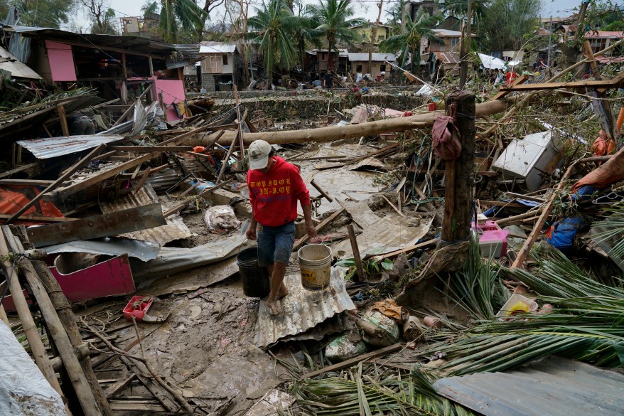 Philippines tan hoang vì siêu bão Rai - Ảnh 13.