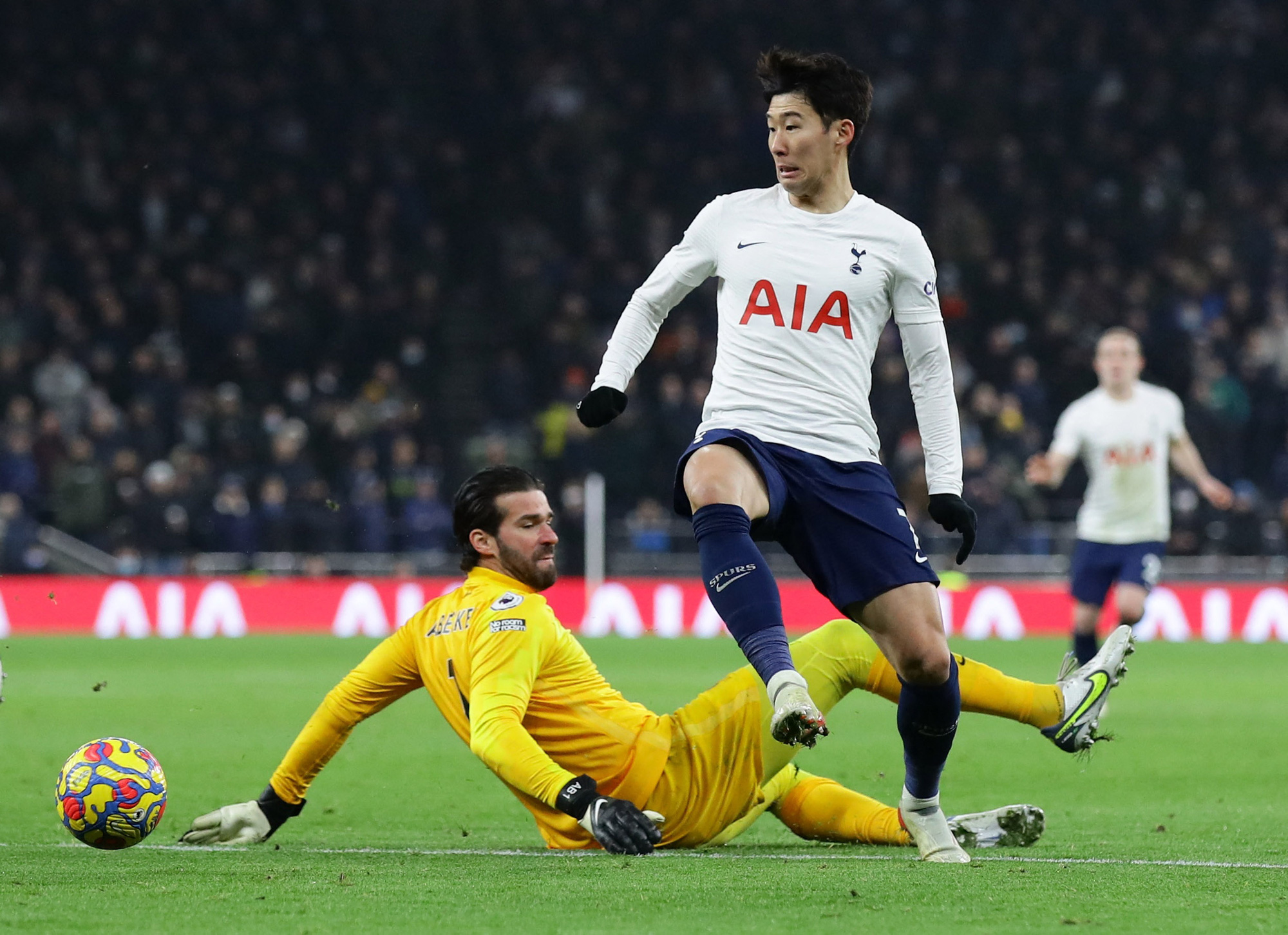 Thẻ phạt phá nát đại chiến, Liverpool mất điểm trước Tottenham - Ảnh 9.