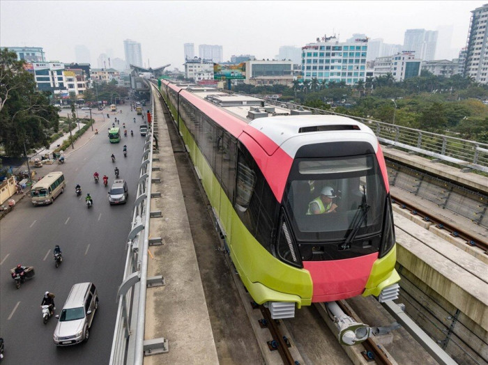 Hà Nội sẽ khởi công xây dựng 3 tuyến đường sắt đô thị 5 năm tới - Ảnh 1. Hà Nội sẽ khởi công xây dựng 3 tuyến đường sắt đô thị 5 năm tới - Ảnh 1.